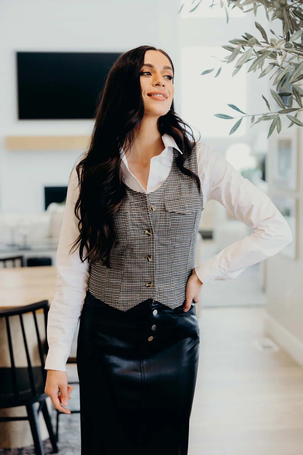 *FINAL SALE* Fitted Houndstooth Button Front Vest - Mainstream Boutique