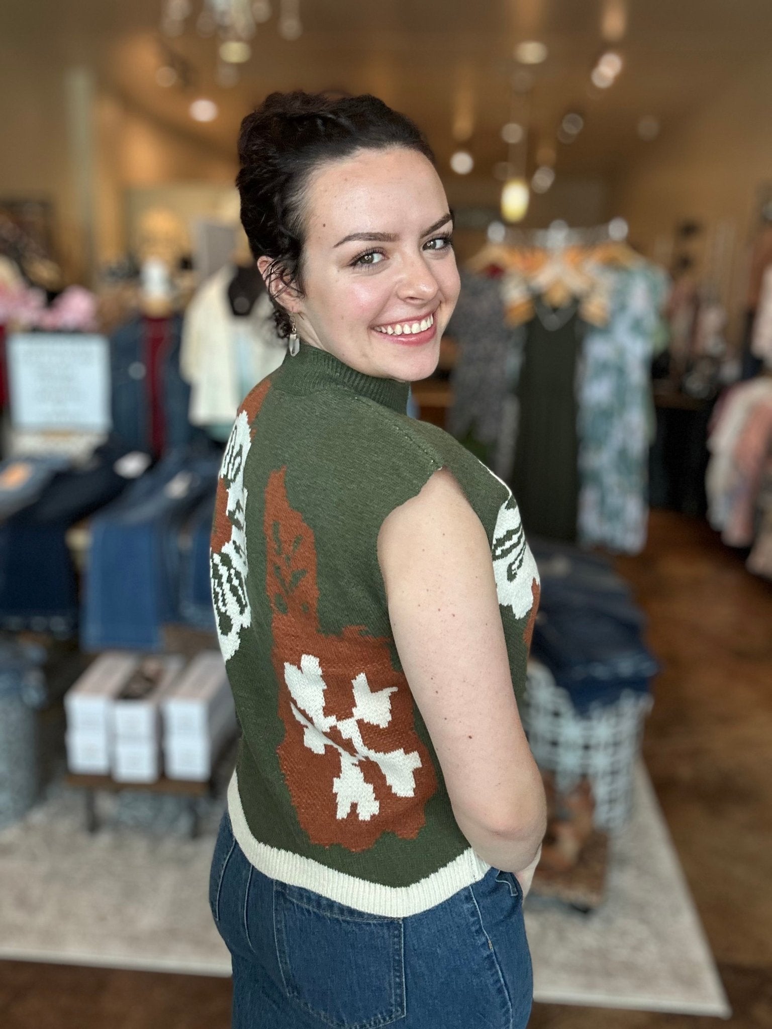 Floral Sleeveless Sweater Top - Mainstream Boutique