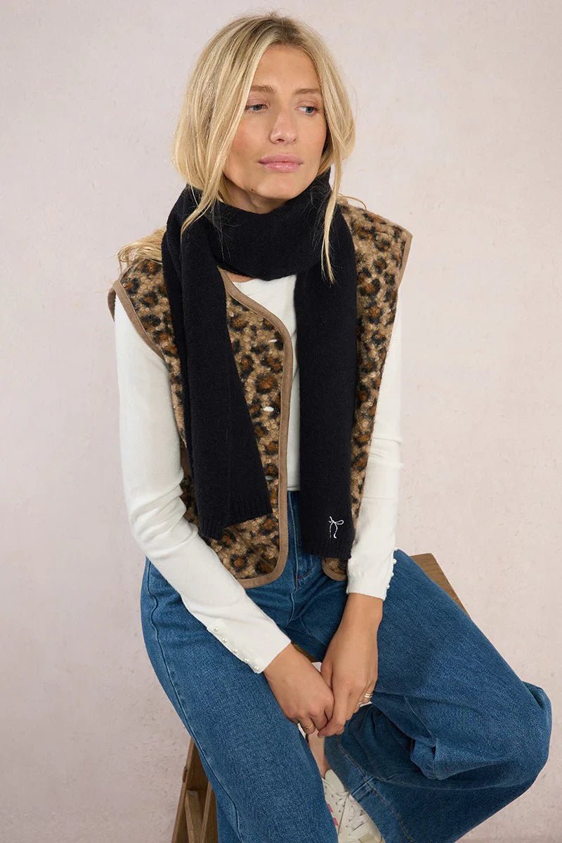 Knit Scarf With Bow Embroidery - Mainstream Boutique