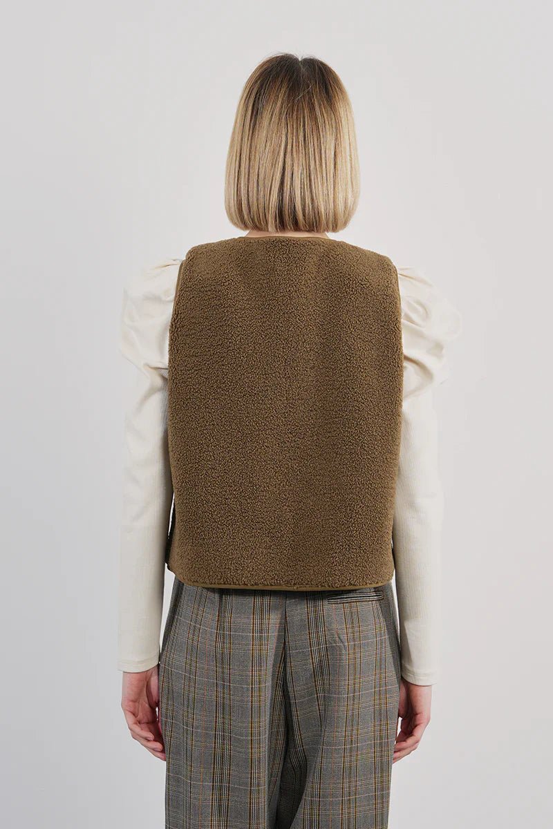 Sherpa V Neck Snap Front Vest - Mainstream Boutique