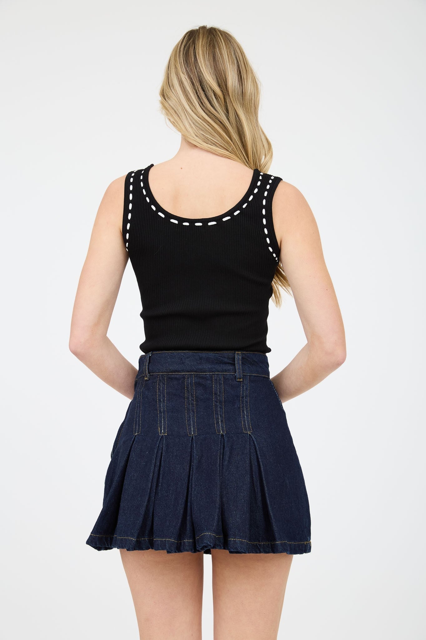 Scoop Neck Front Tie Tank Top - Mainstream Boutique