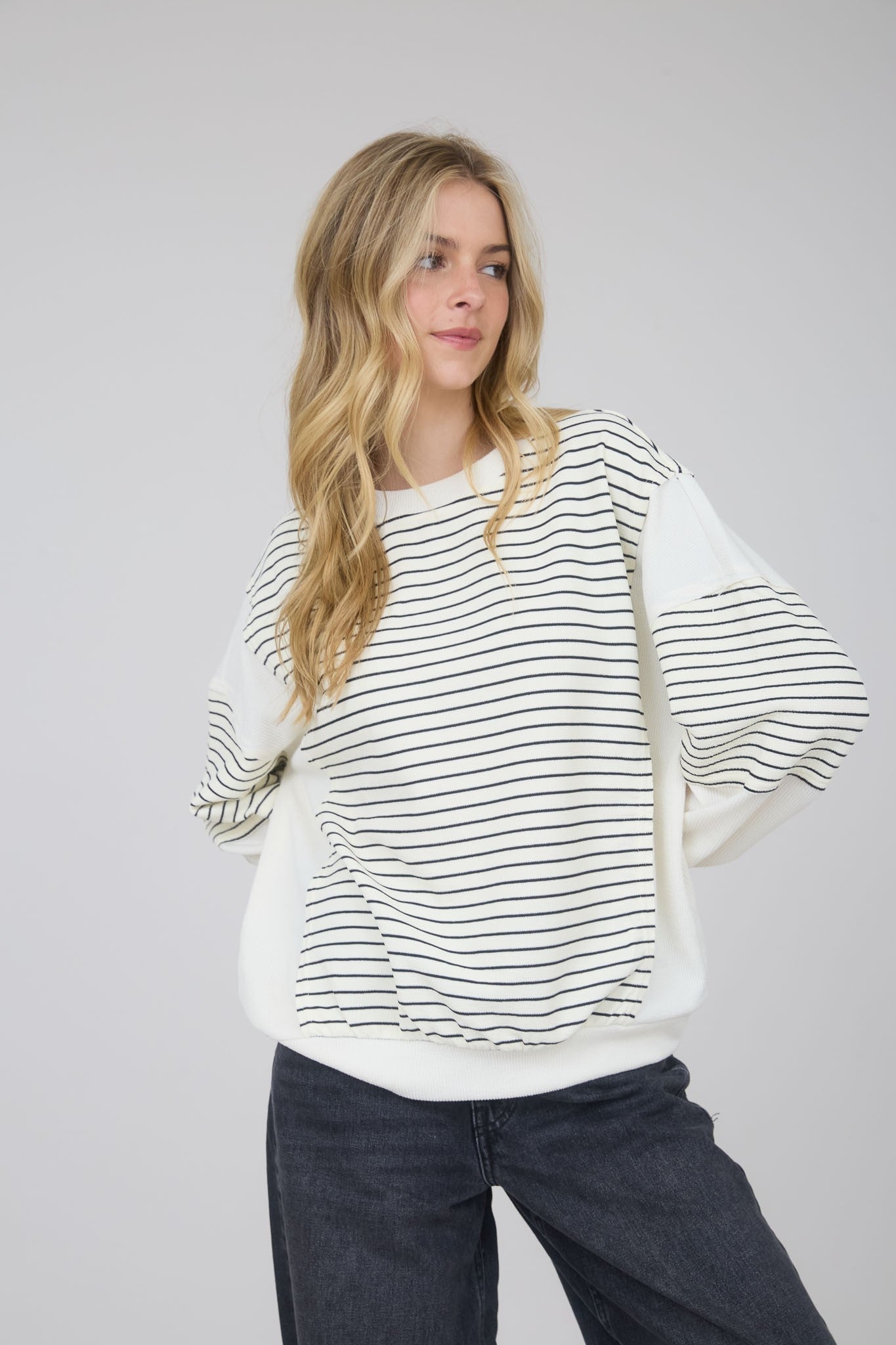 Contrast Stripe Raw Edge Long Sleeve Knit Top - Mainstream Boutique