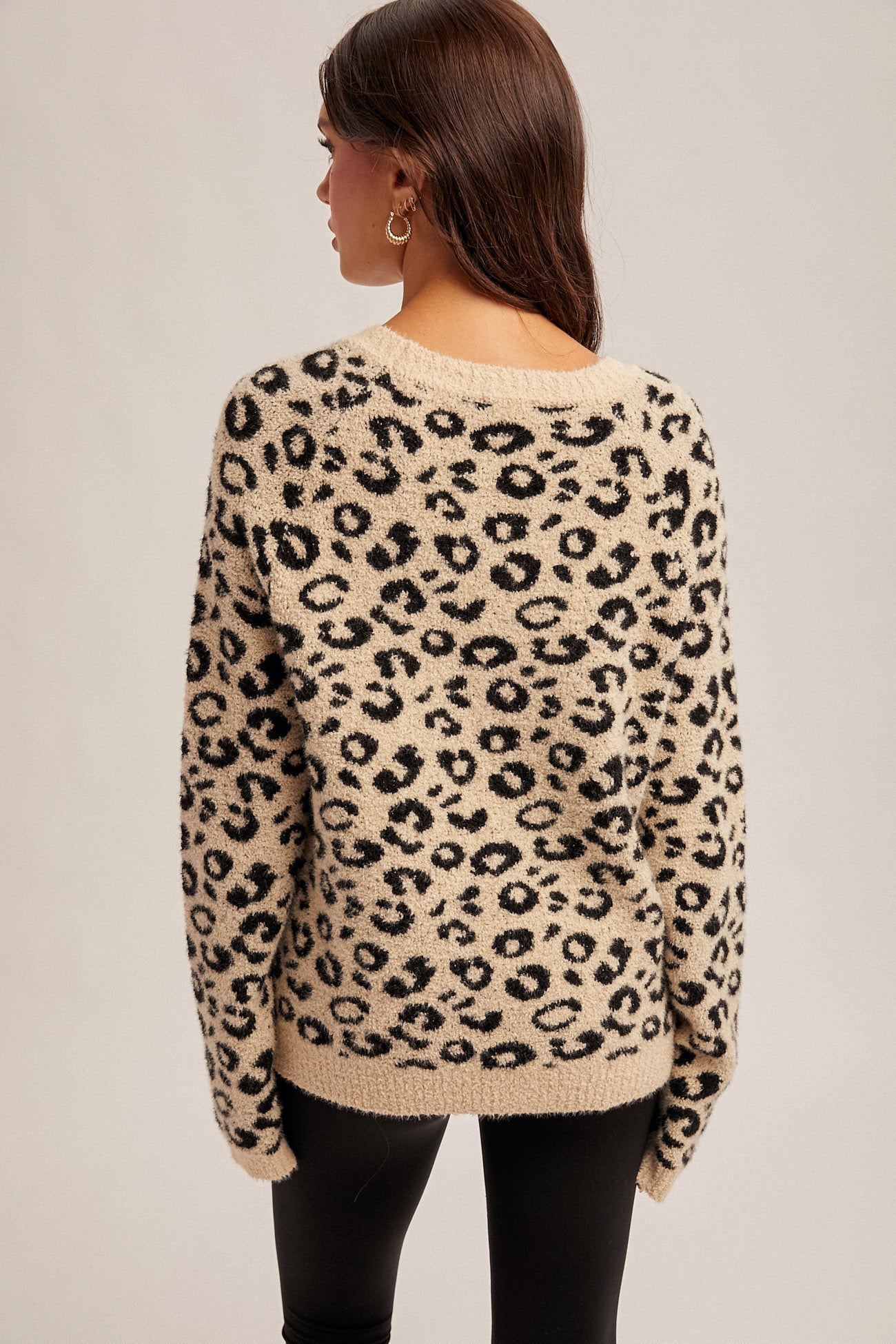 Raglan Sleeve Fuzzy Leopard Print Sweater - Mainstream Boutique