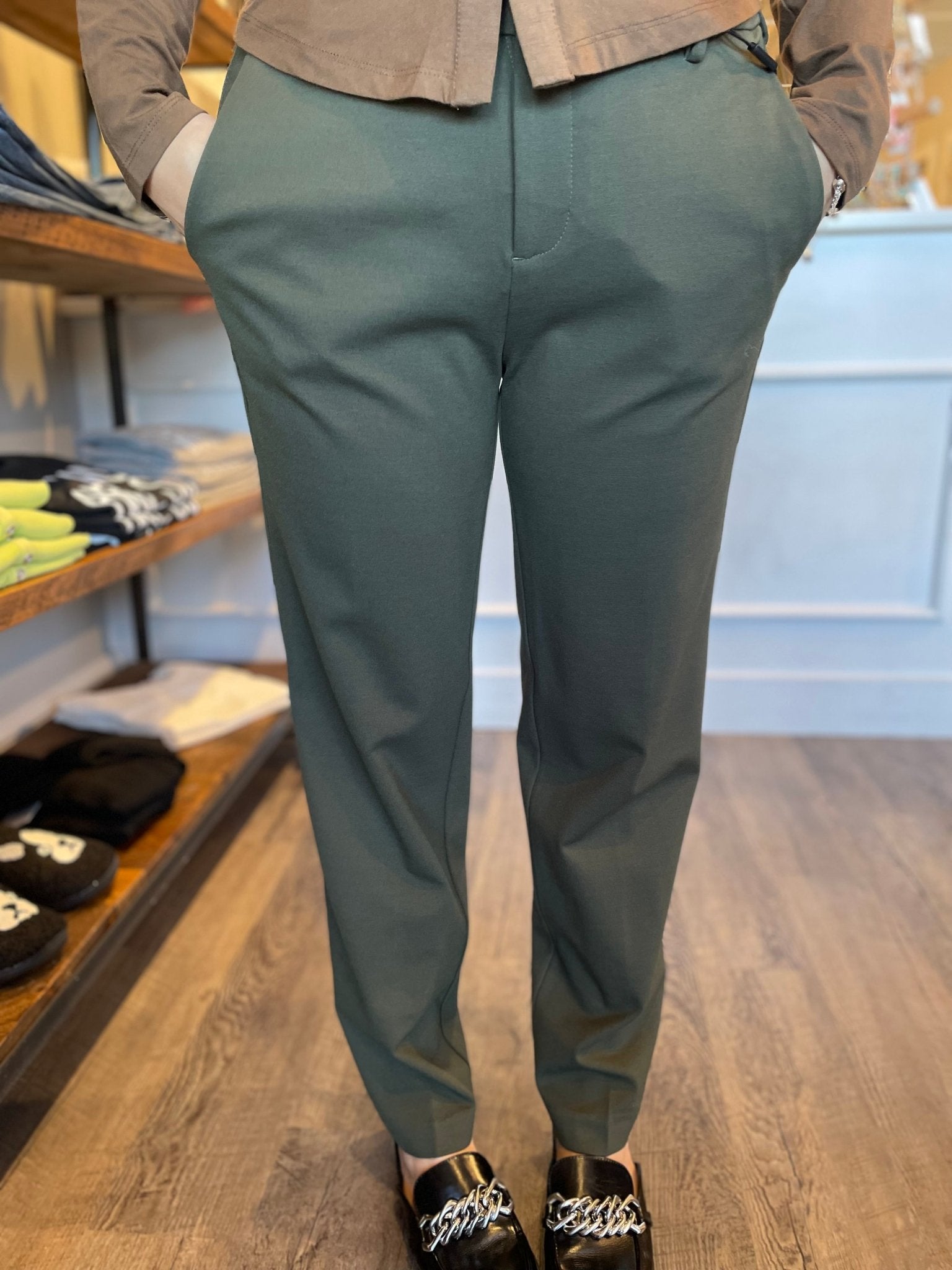 Kelsey Knit Trouser 29" Inseam - HQ - Mainstream Boutique