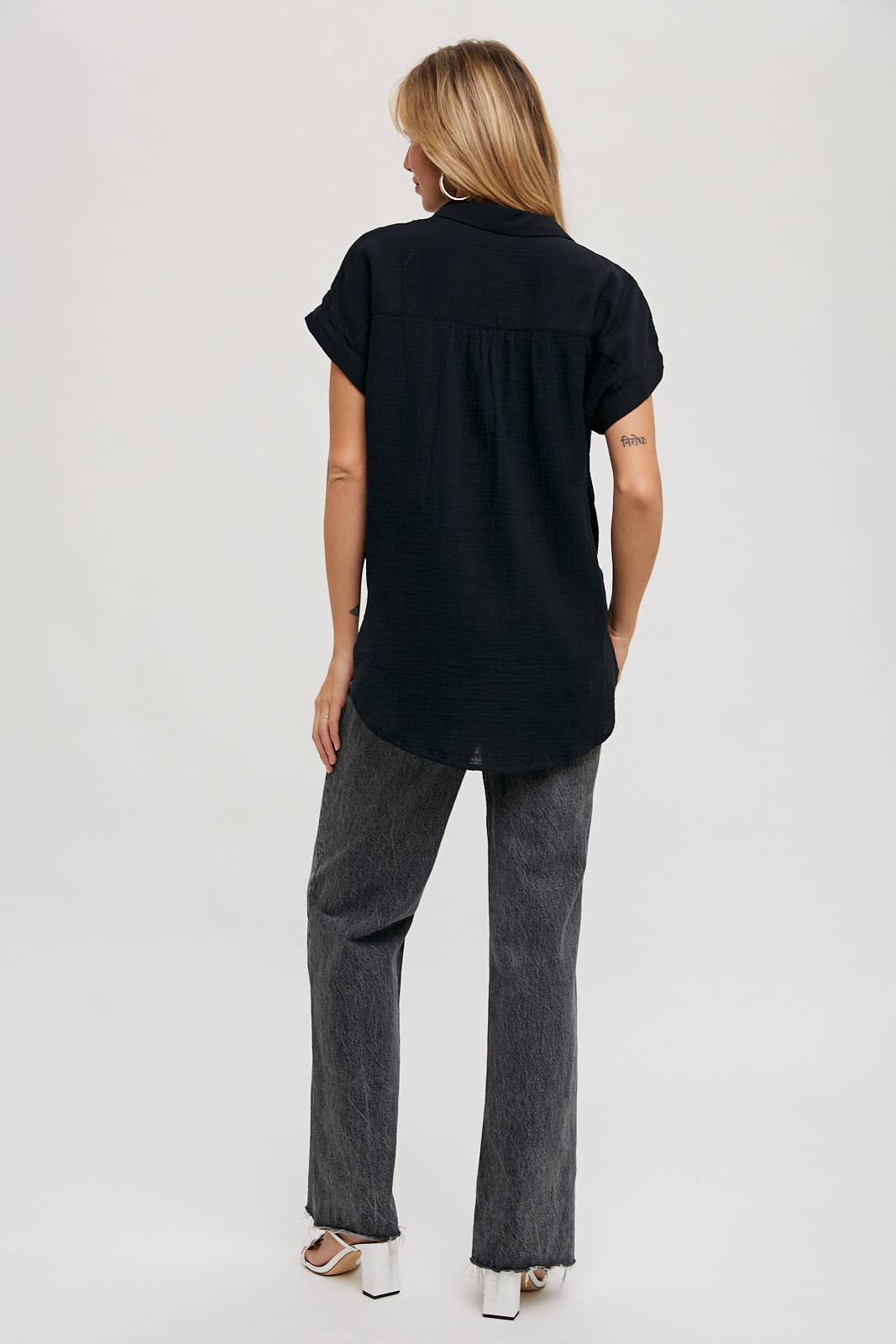 ESSENTIAL BUTTON UP COTTON SHIRT - Mainstream Boutique