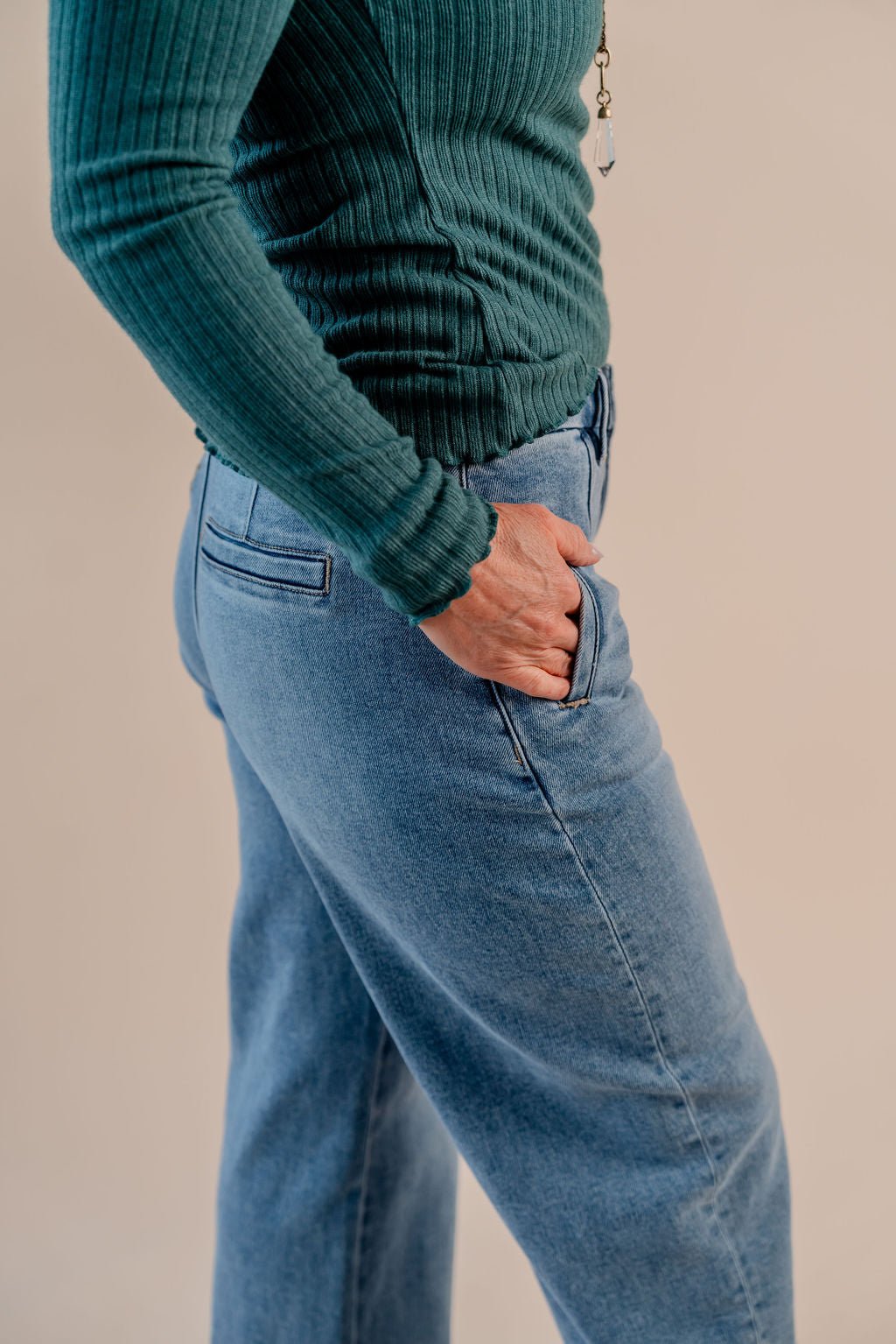 Mid Rise Fit Barrel Roll Up Jeans - Mainstream Boutique