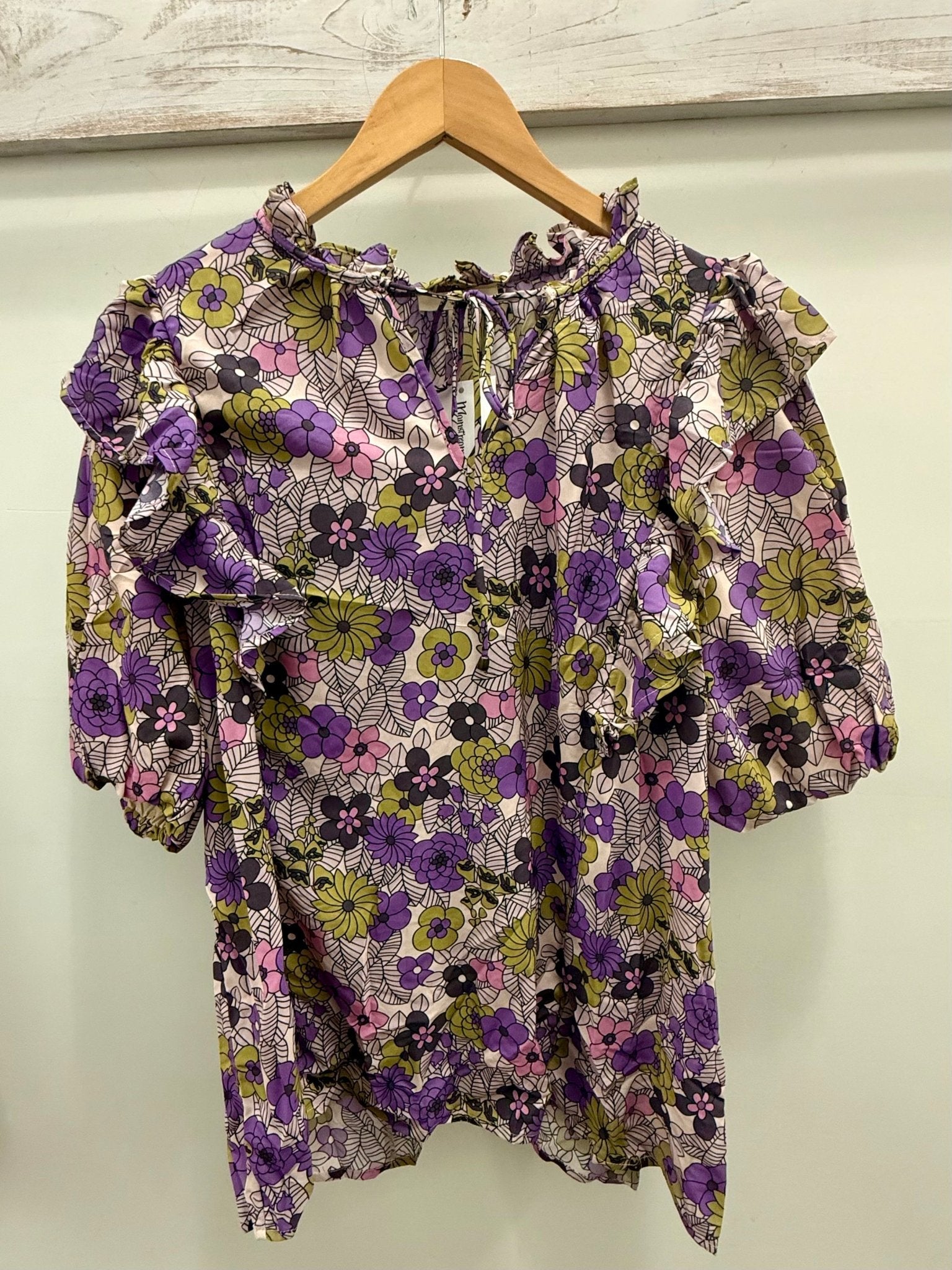 Flower Puff Sleeve Top - Mainstream Boutique