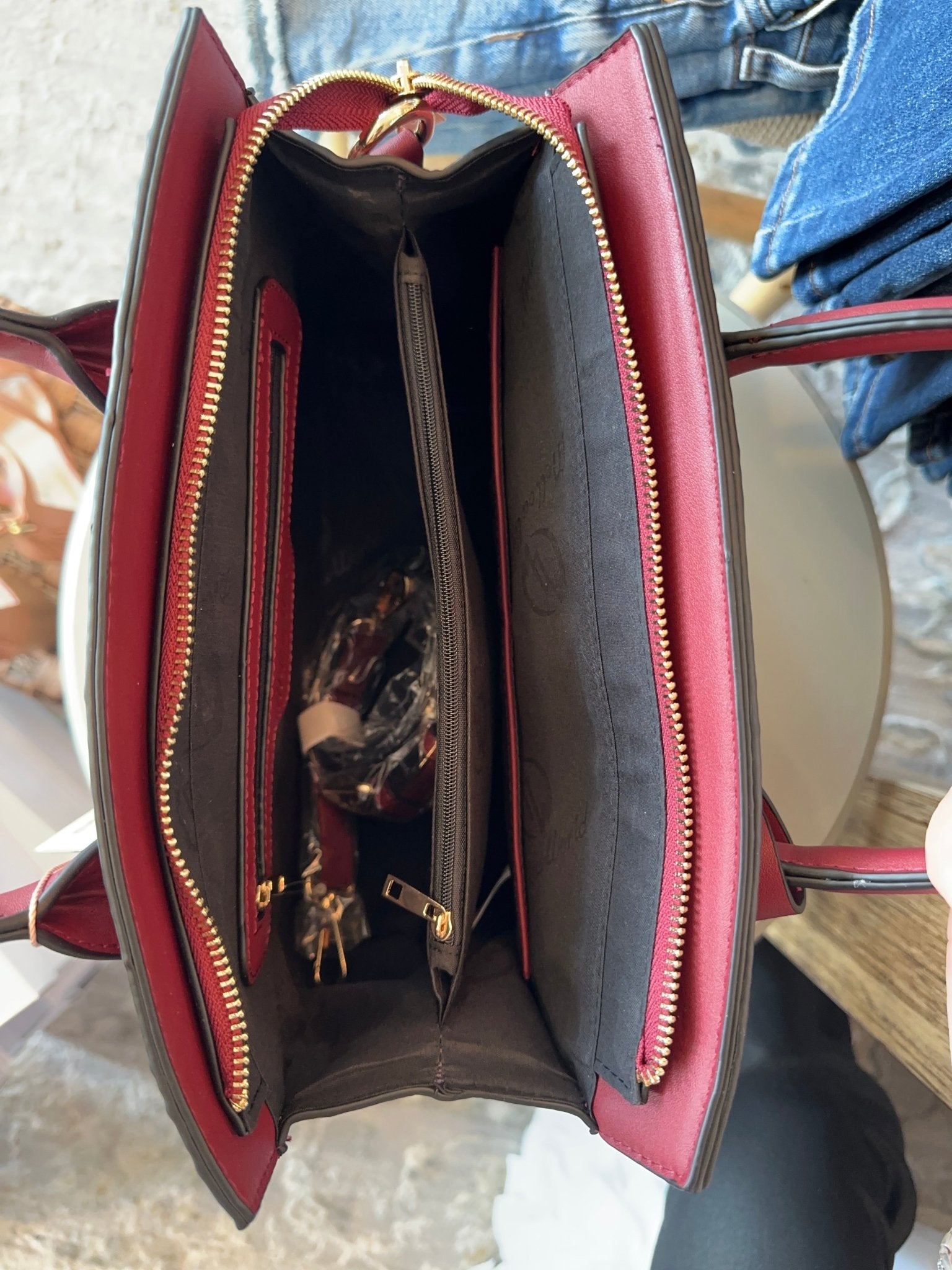 Luxe Lock Ostrich - Croc Purse - Mainstream Boutique