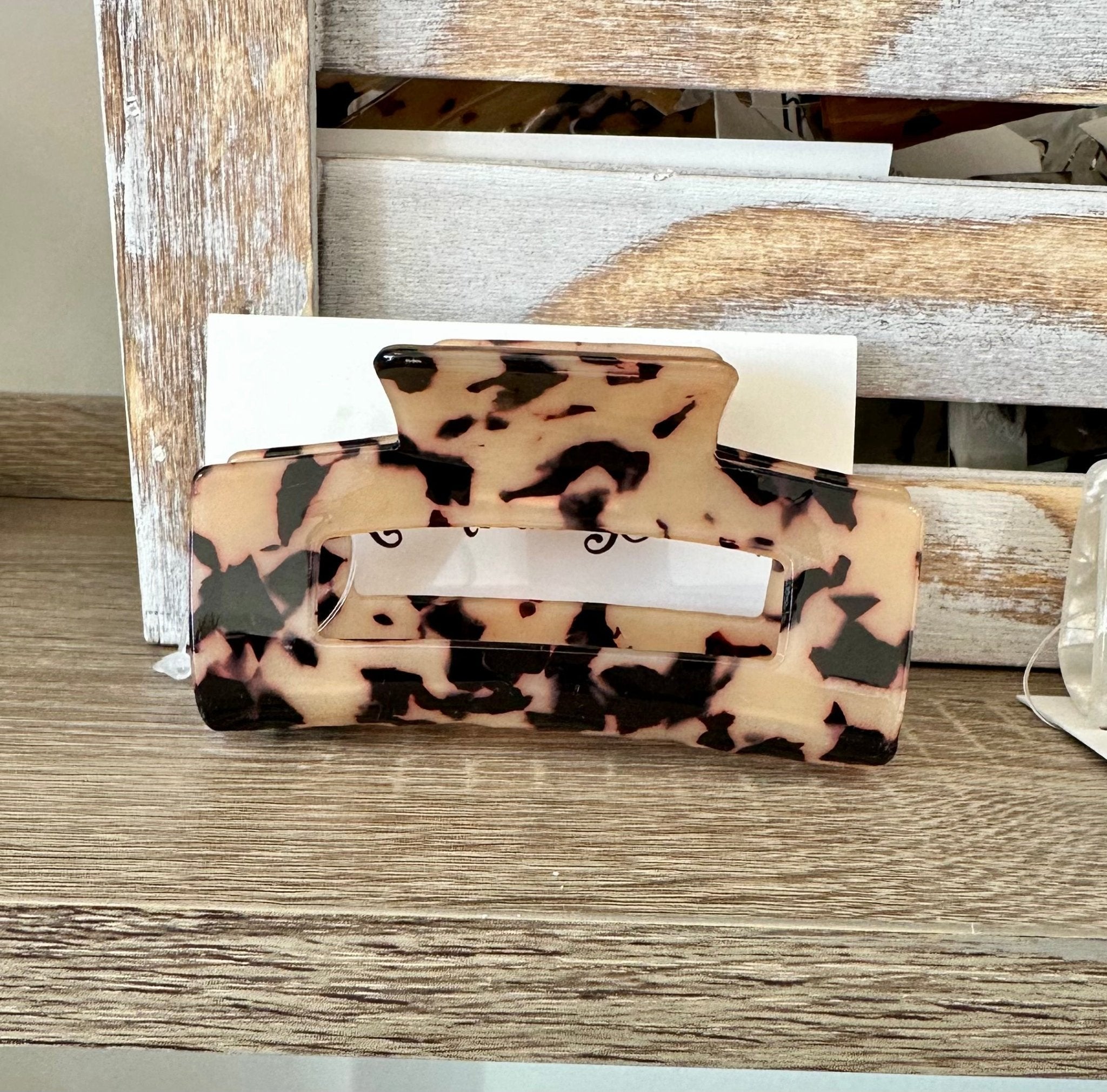 JUMBO HAIR CLAW CLIPS - Mainstream Boutique