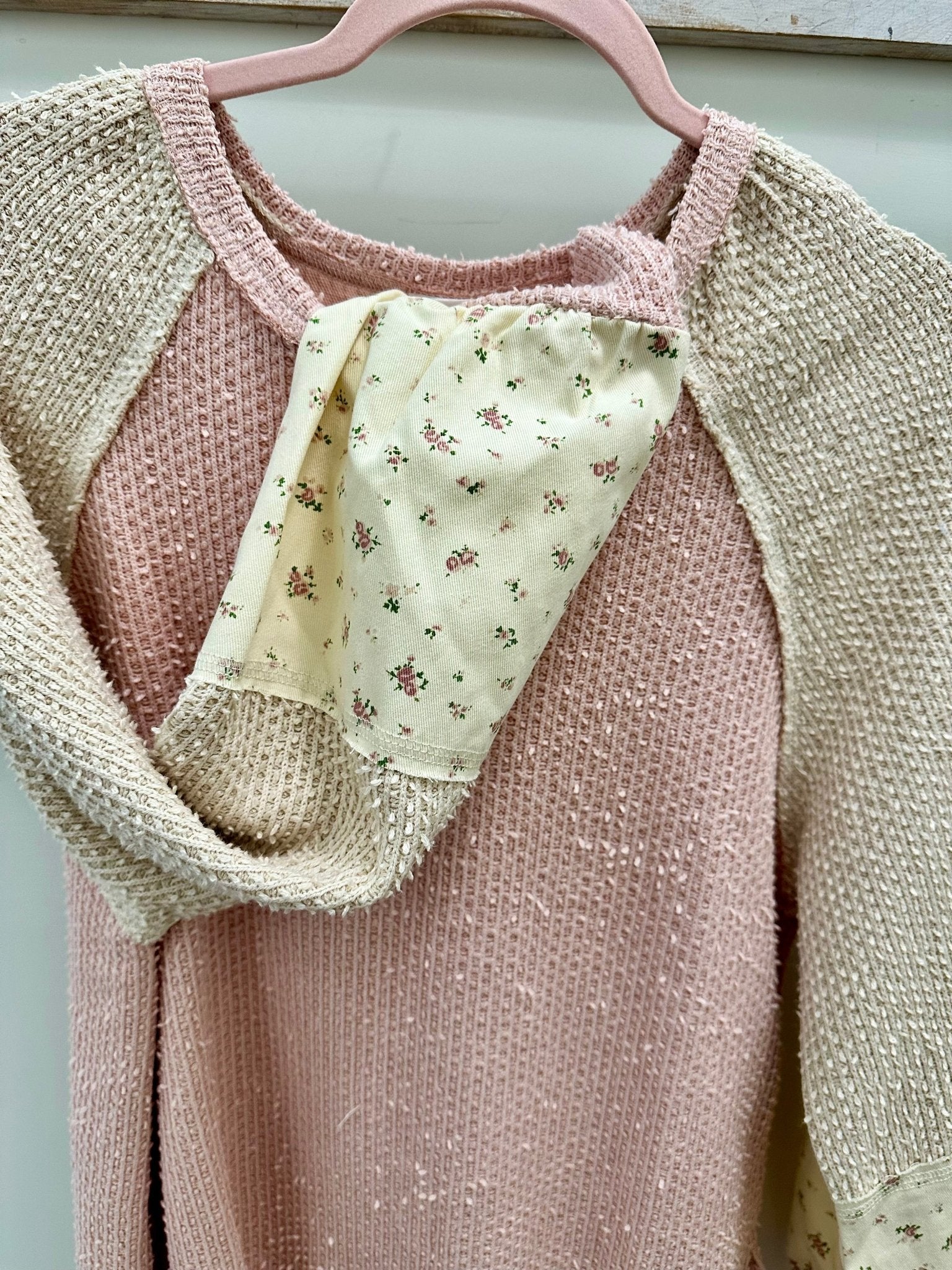 NT12328 BLOCK SWEATER W/SLEEVE DETAIL - Mainstream Boutique