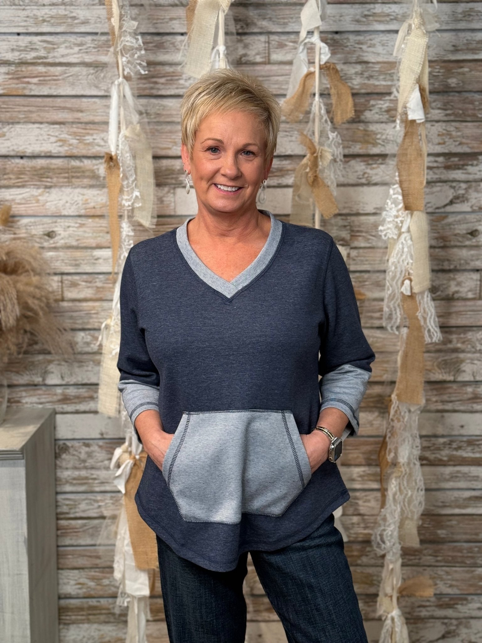 Kanga Vee Pullover - Mainstream Boutique