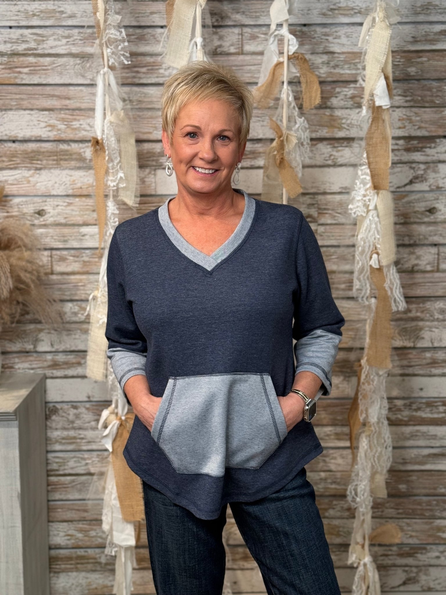 Kanga Vee Pullover - Mainstream Boutique