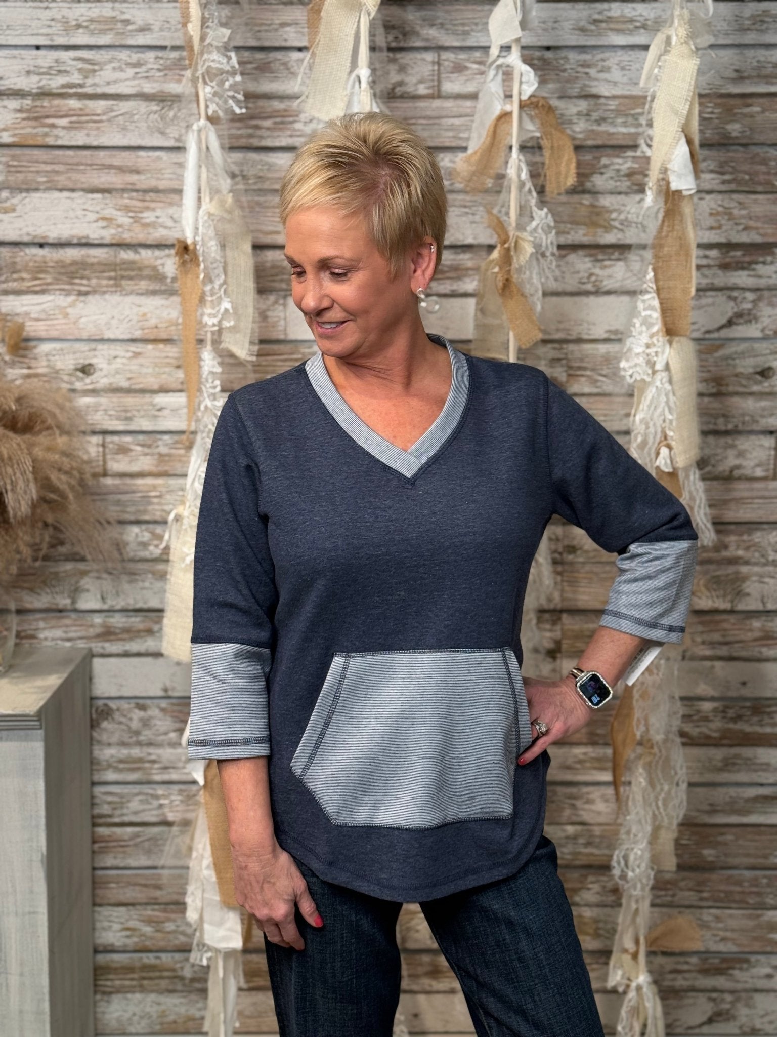 Kanga Vee Pullover - Mainstream Boutique