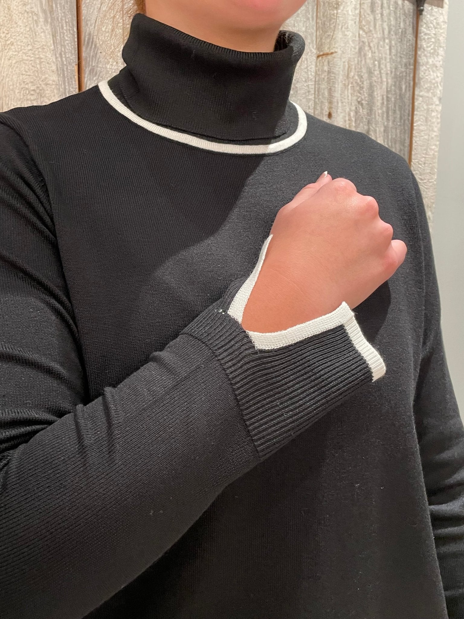Long Sleeve Turtle Neck Basic - Mainstream Boutique