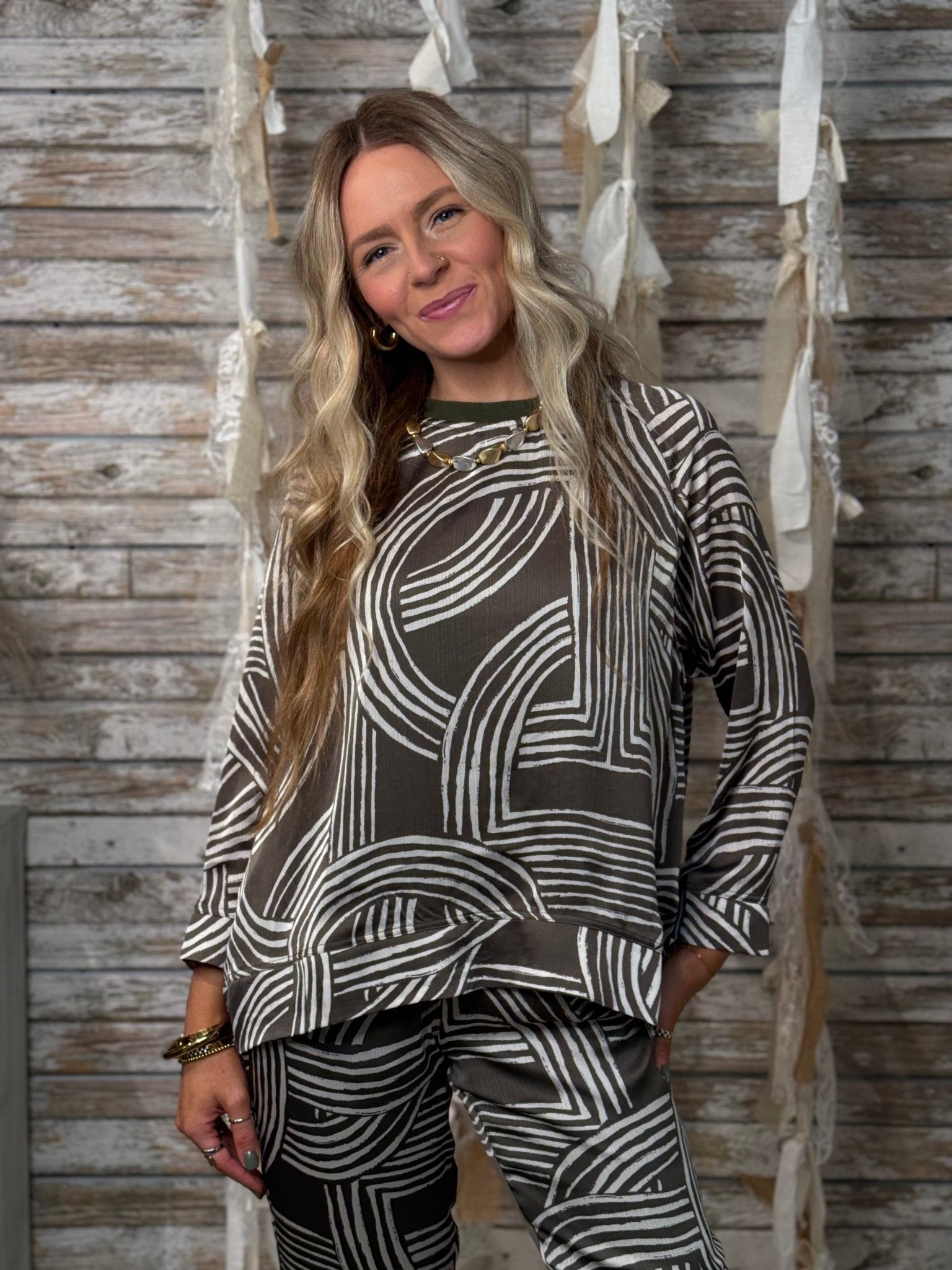 Twist & Tangle Top - Mainstream Boutique