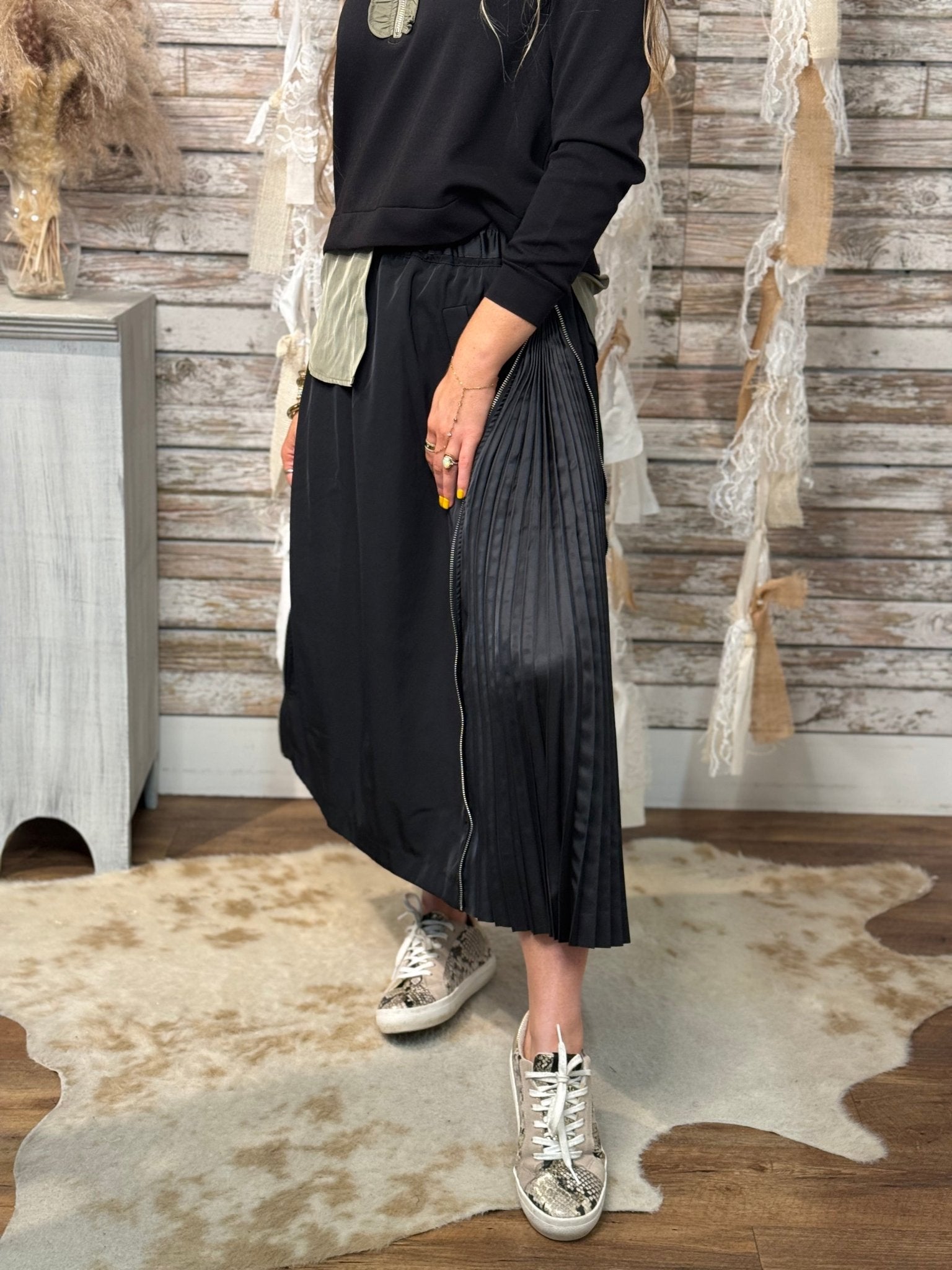 Edge & Elegance Pleated Zip Skirt - Mainstream Boutique