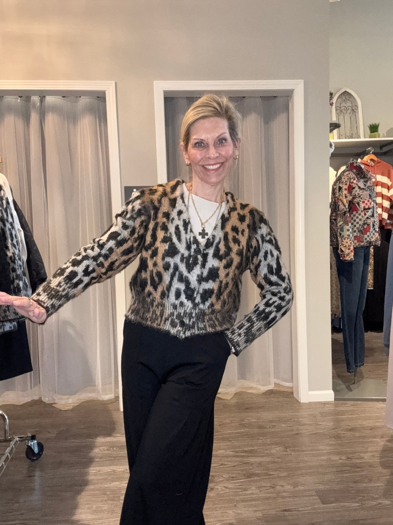 Cheetah Eyelash Meet And Greet - Mainstream Boutique
