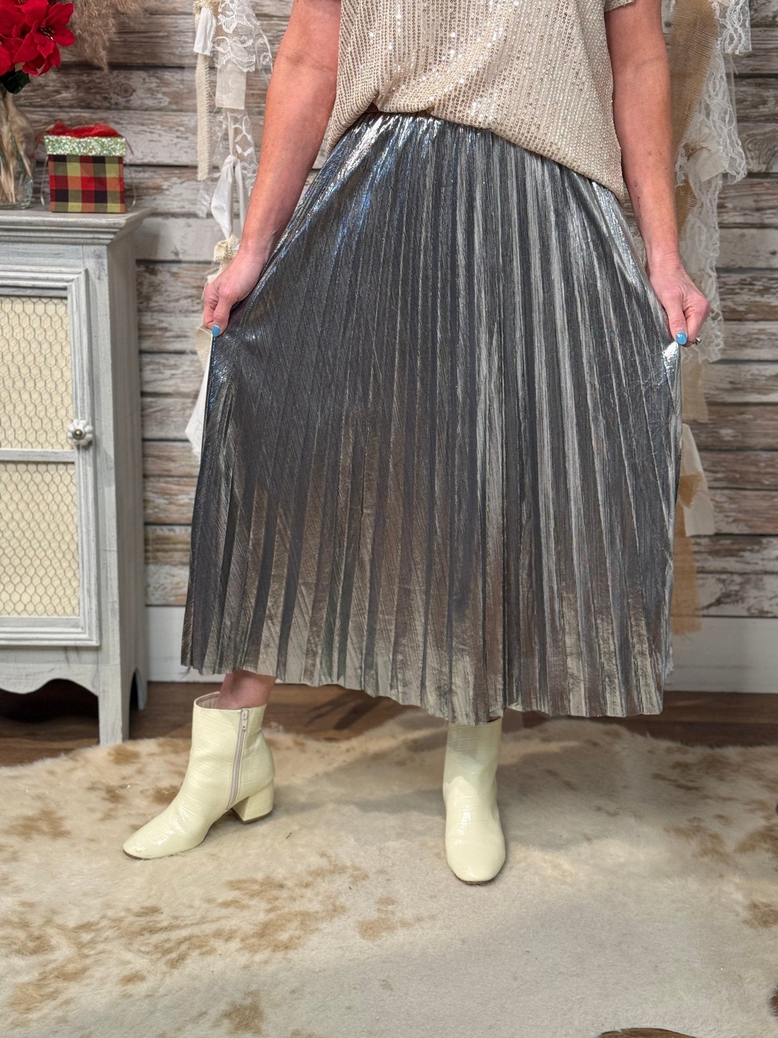 Luxe Lumière Pleated Midi Skirt - Mainstream Boutique