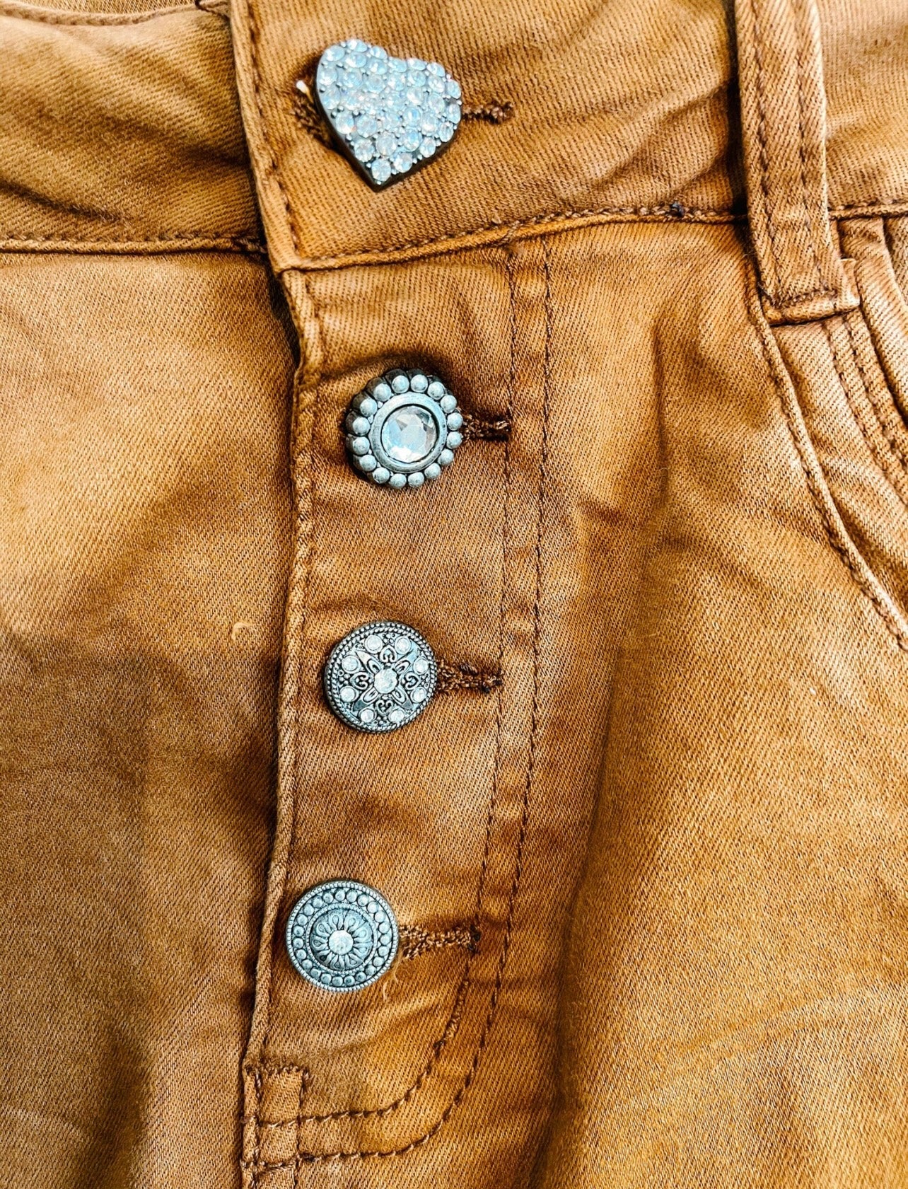 Mixed Button Crinkle Jeans - Mainstream Boutique