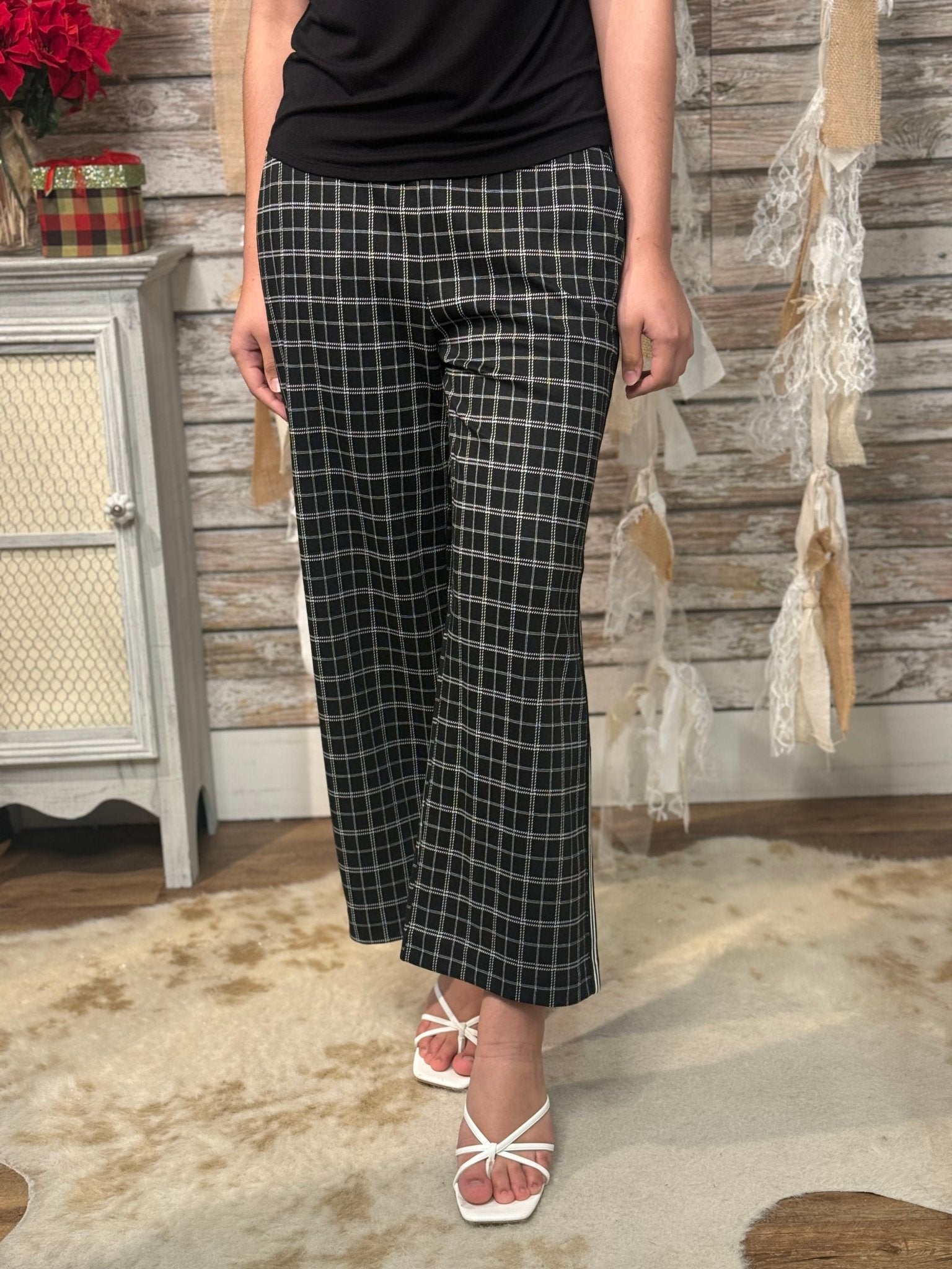 Liverpool Mabel Pull - On Cropped Stovepipe Pants With Side Stripe - Mainstream Boutique