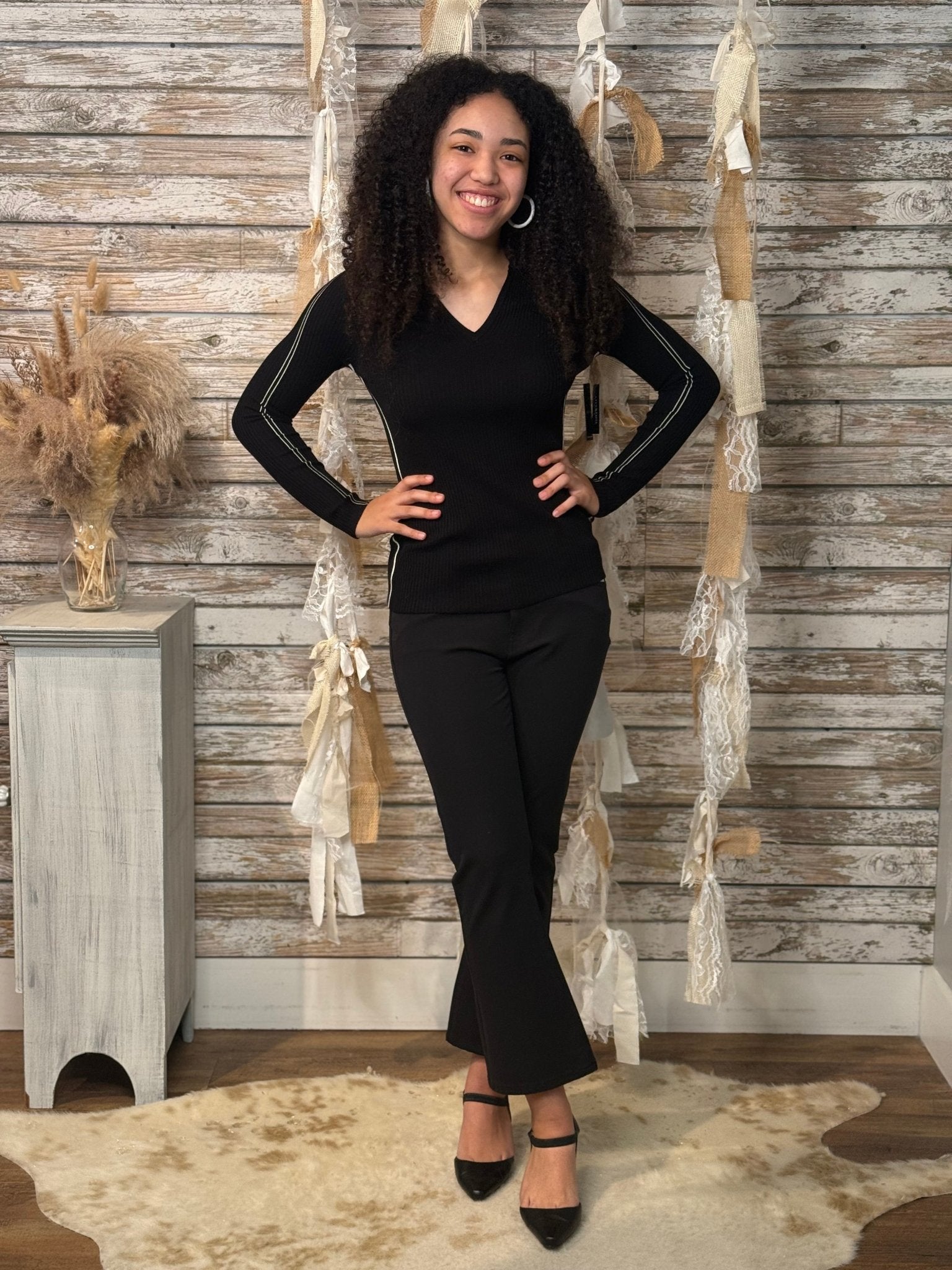 Sport Luxe V - Neck - Mainstream Boutique