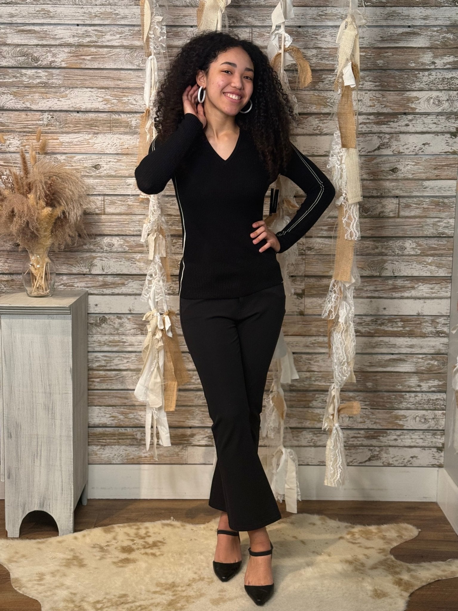 Sport Luxe V - Neck - Mainstream Boutique
