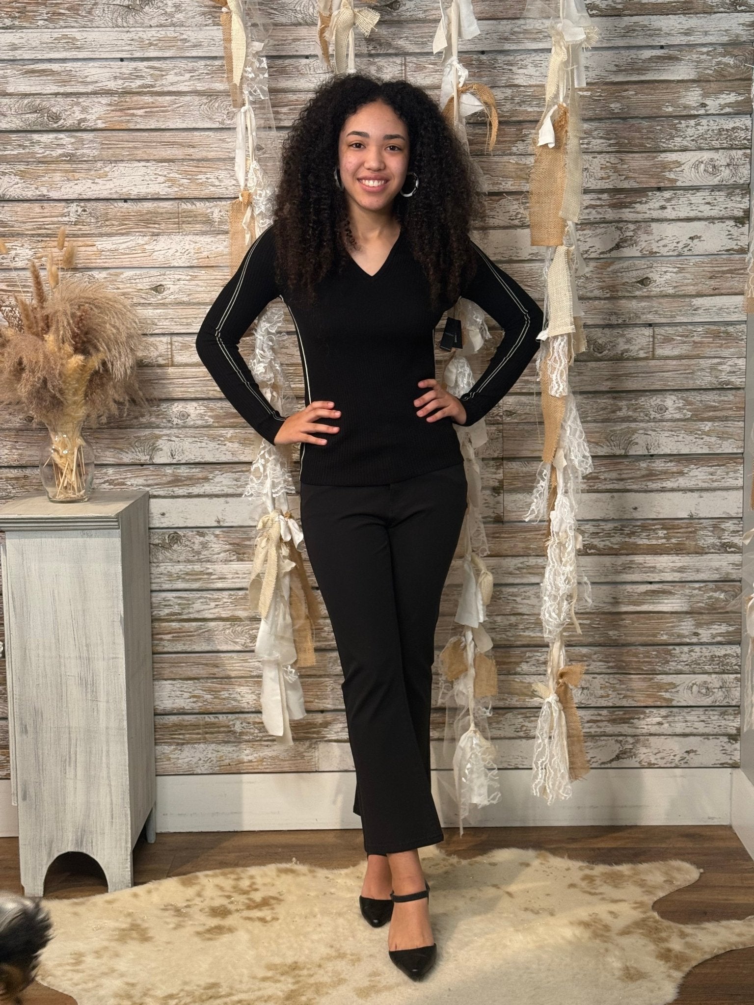 Sport Luxe V - Neck - Mainstream Boutique