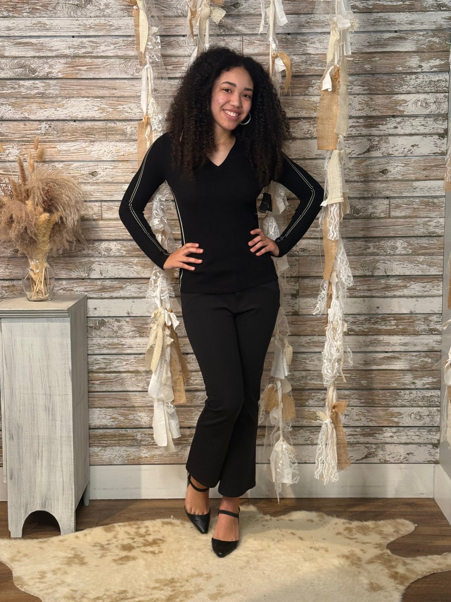 Sport Luxe V - Neck - Mainstream Boutique