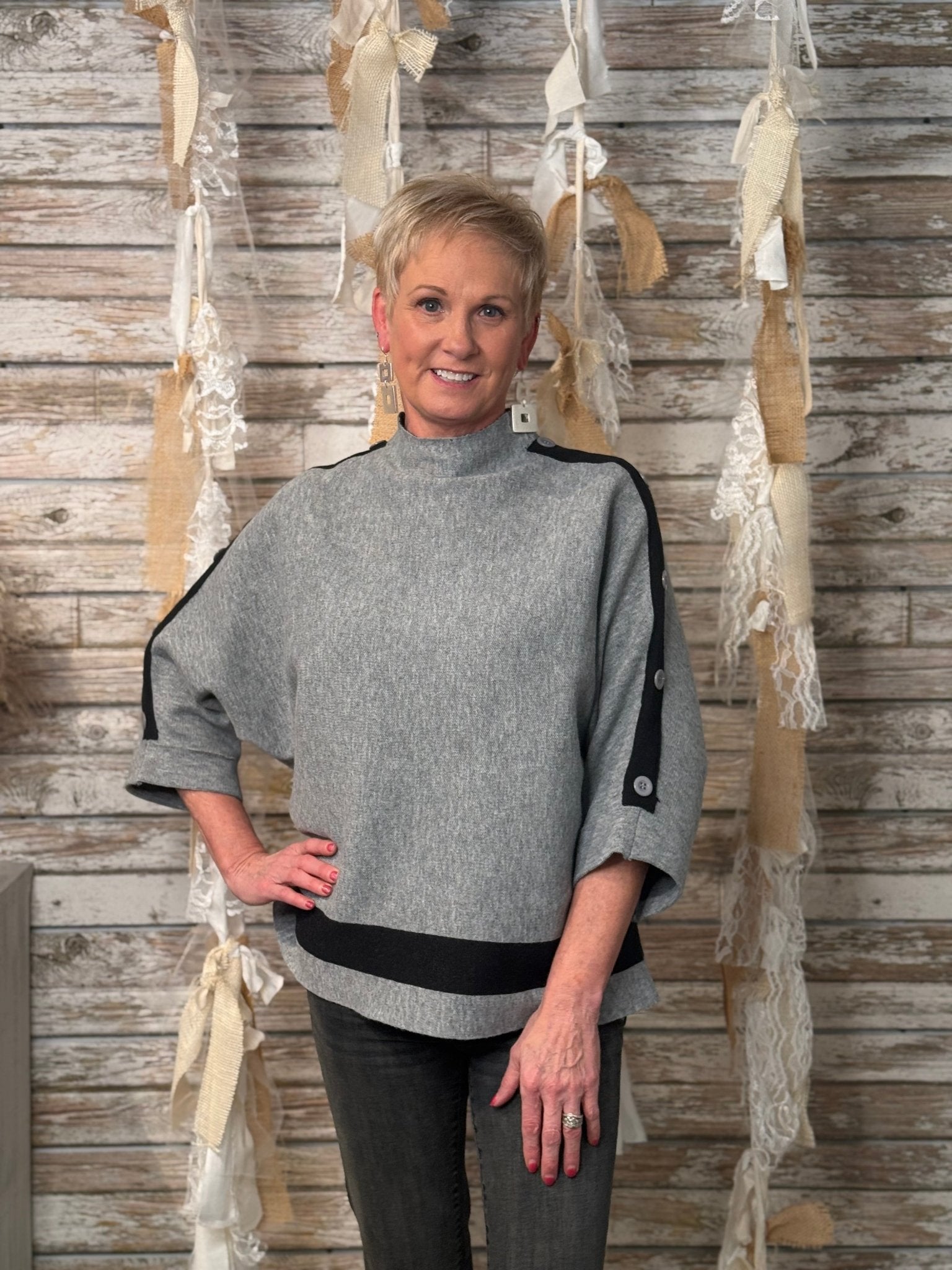 Side Line Chic Pullover - Mainstream Boutique