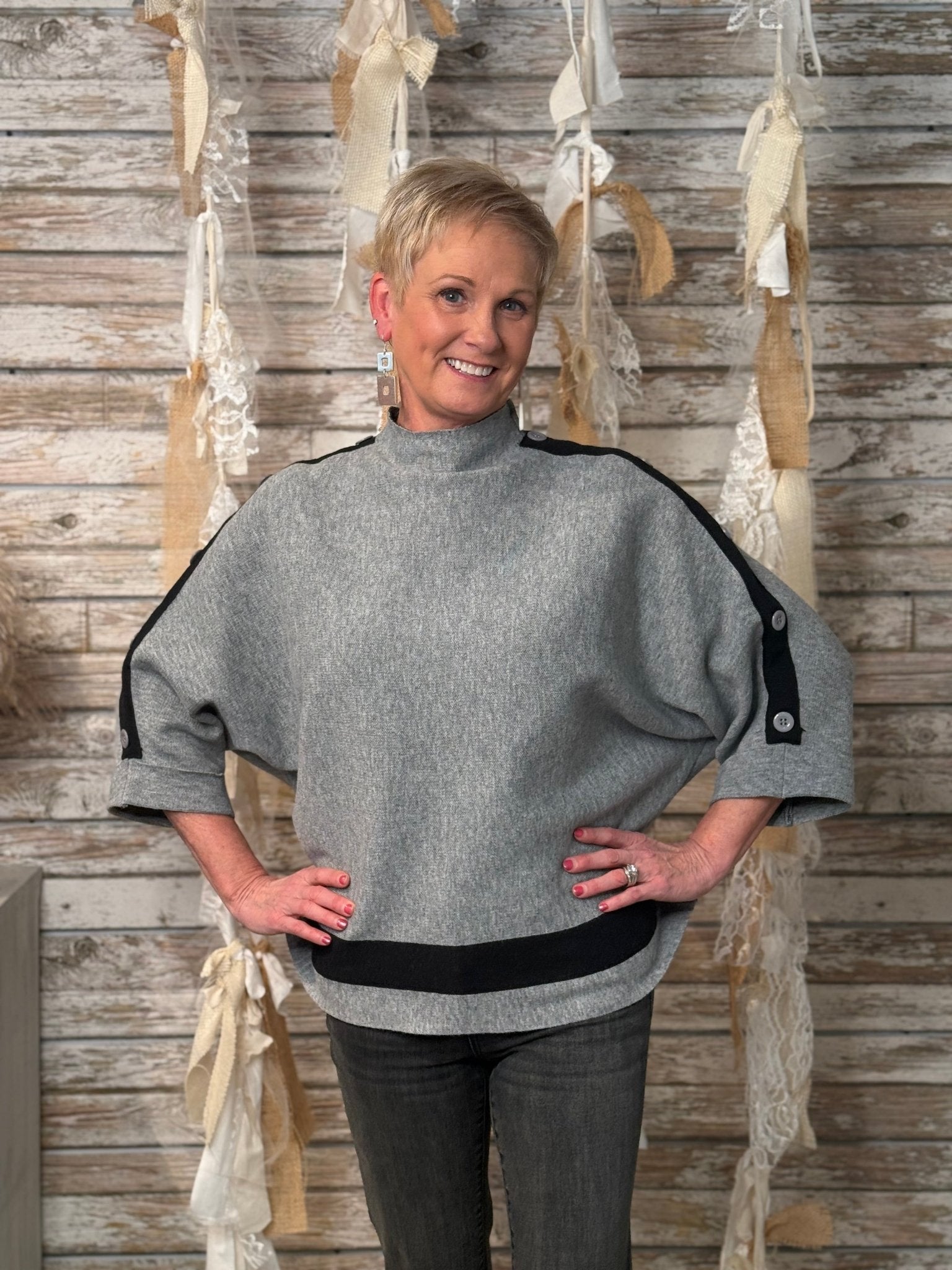 Side Line Chic Pullover - Mainstream Boutique