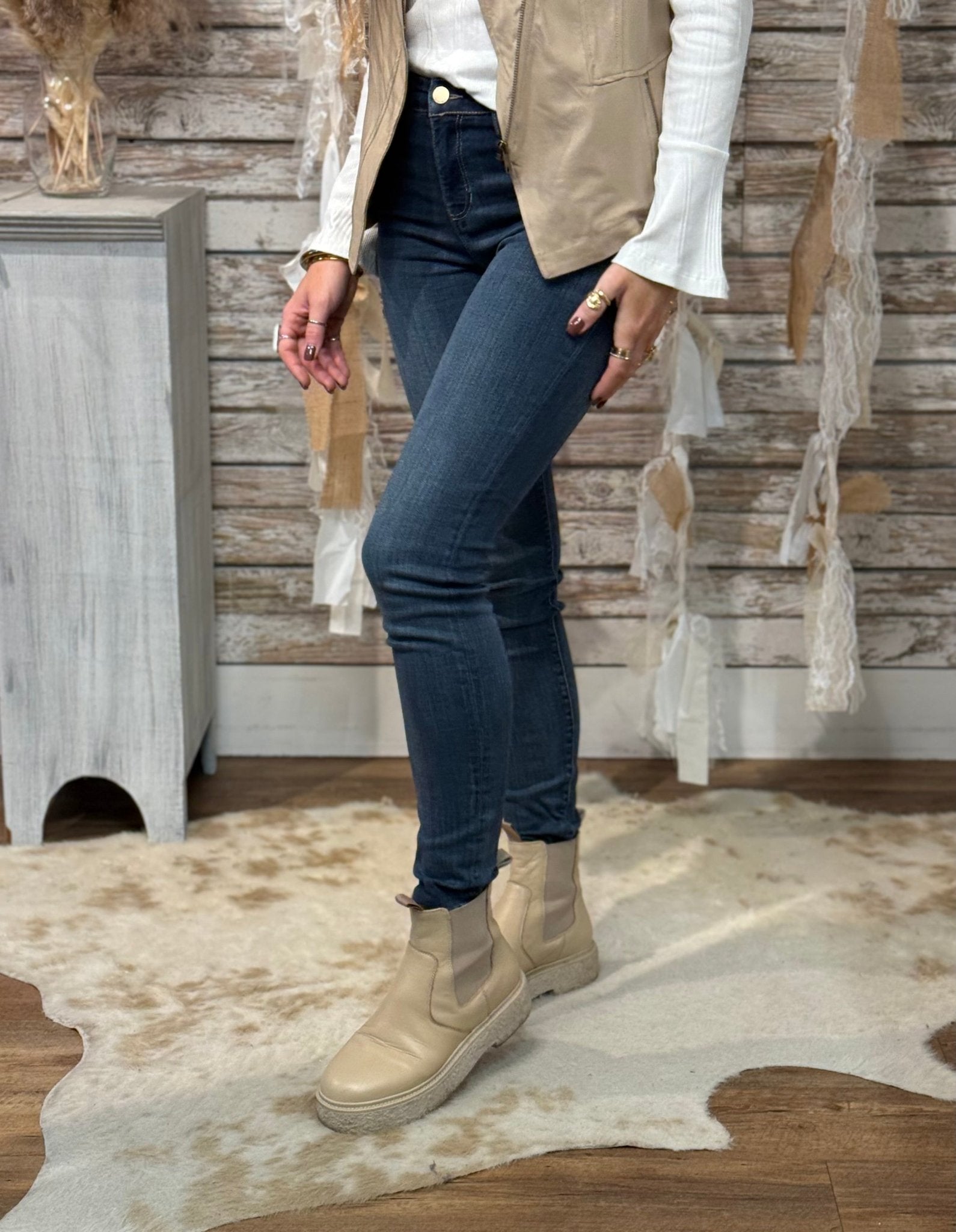 Everyday Abby Skinny - Mainstream Boutique