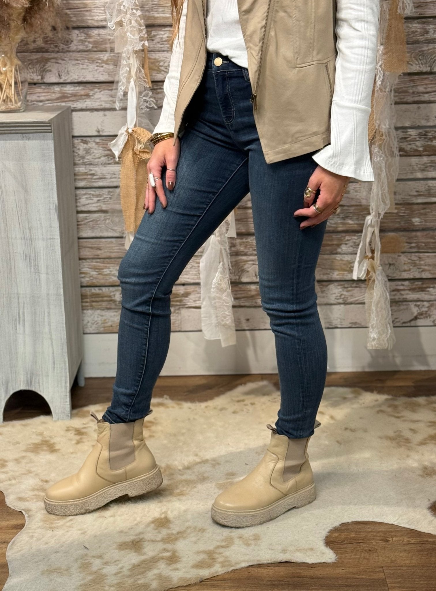 Everyday Abby Skinny - Mainstream Boutique