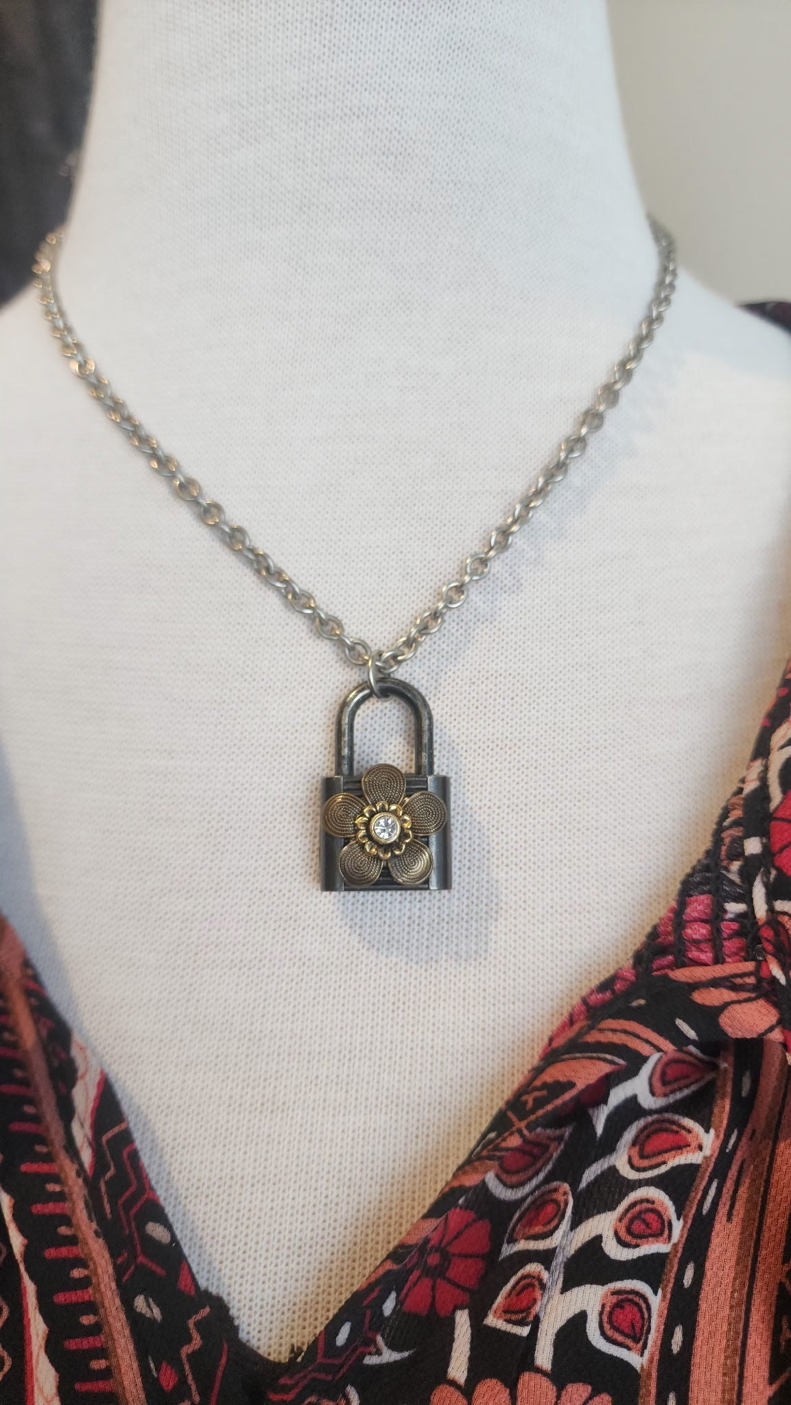 Vintage Lock Necklace - Mainstream Boutique
