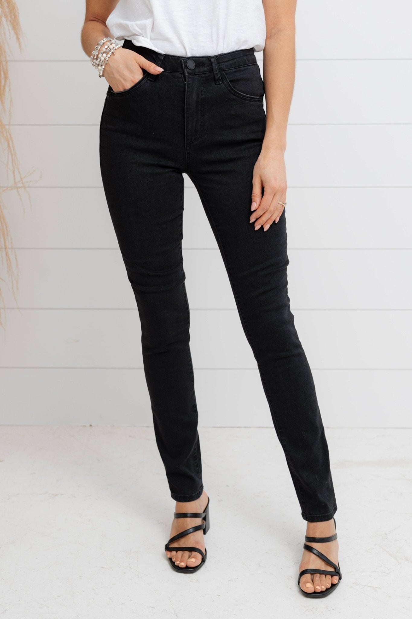 Black Skyrise Skinny - Mainstream Boutique