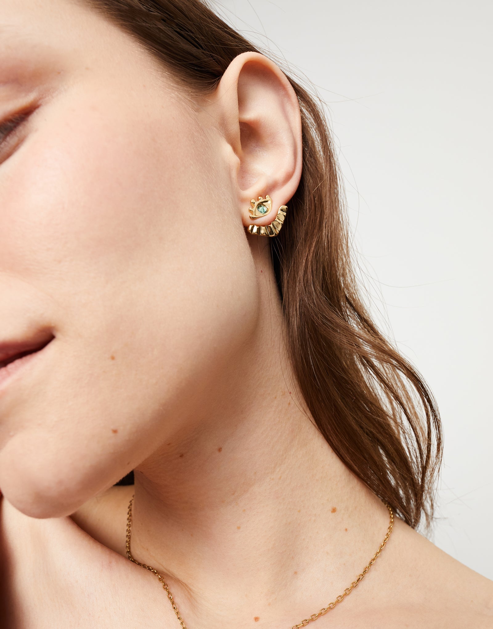 UNOde50 - Eye - shaped Gold Earrings With Verde Crystal - Mainstream Boutique