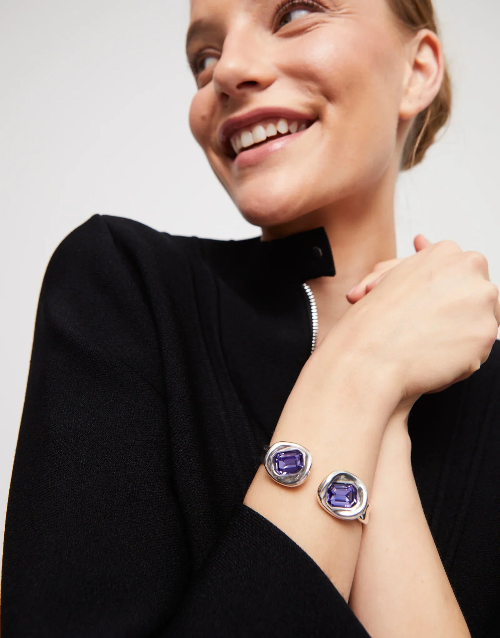 UNOde50 - Bangle Bracelet With 2 Crystals - Mainstream Boutique