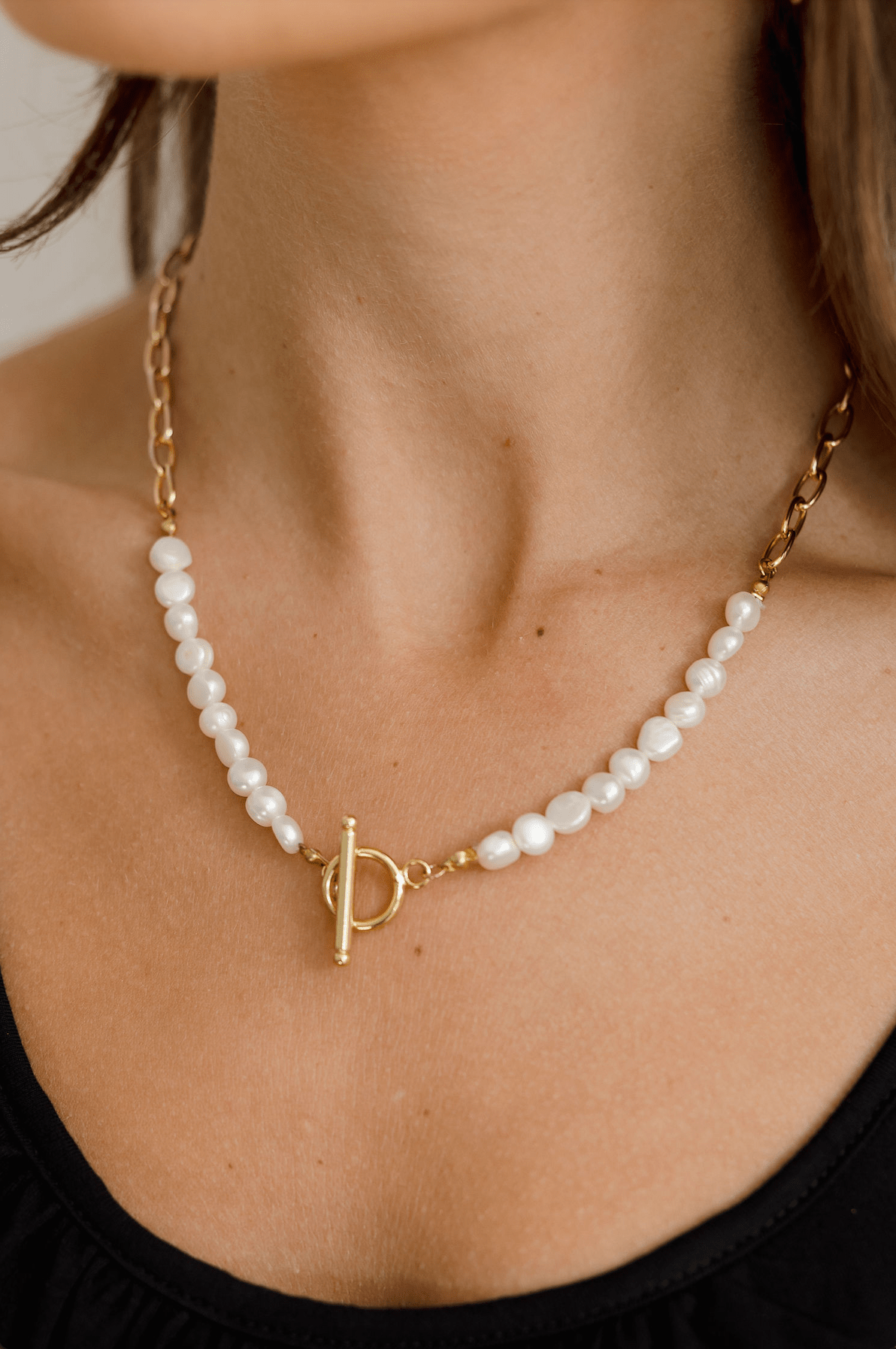 Bella Toggle Freshwater Pearl Necklace - Mainstream Boutique