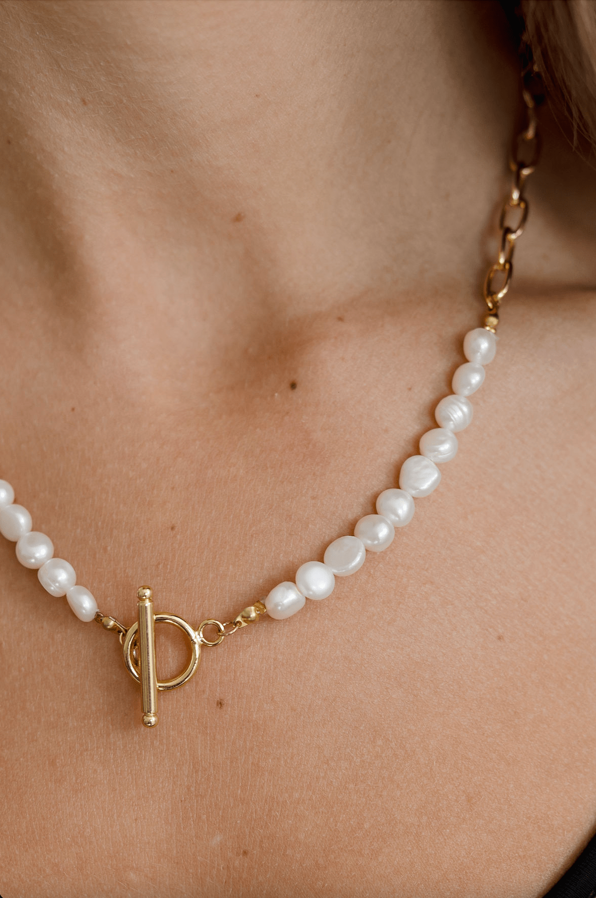 Bella Toggle Freshwater Pearl Necklace - Mainstream Boutique