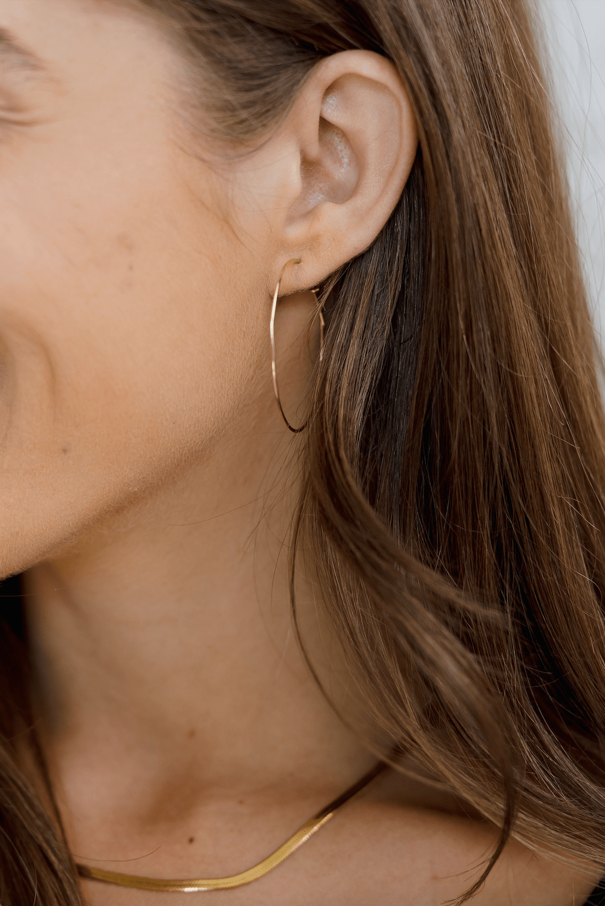 Dainty 14K Gold Hammered Hoop Earring - Mainstream Boutique