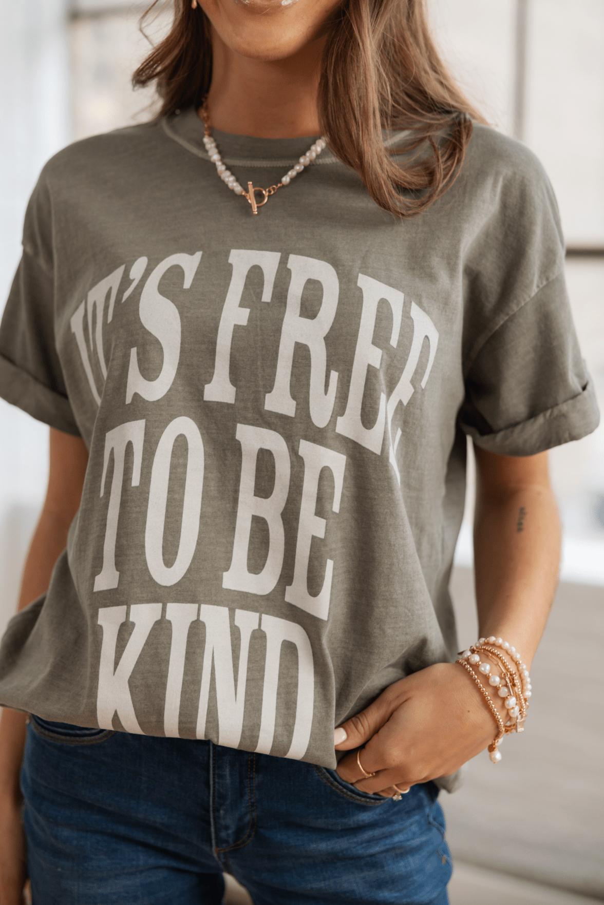 Free To Be Kind Graphic Tee - Mainstream Boutique