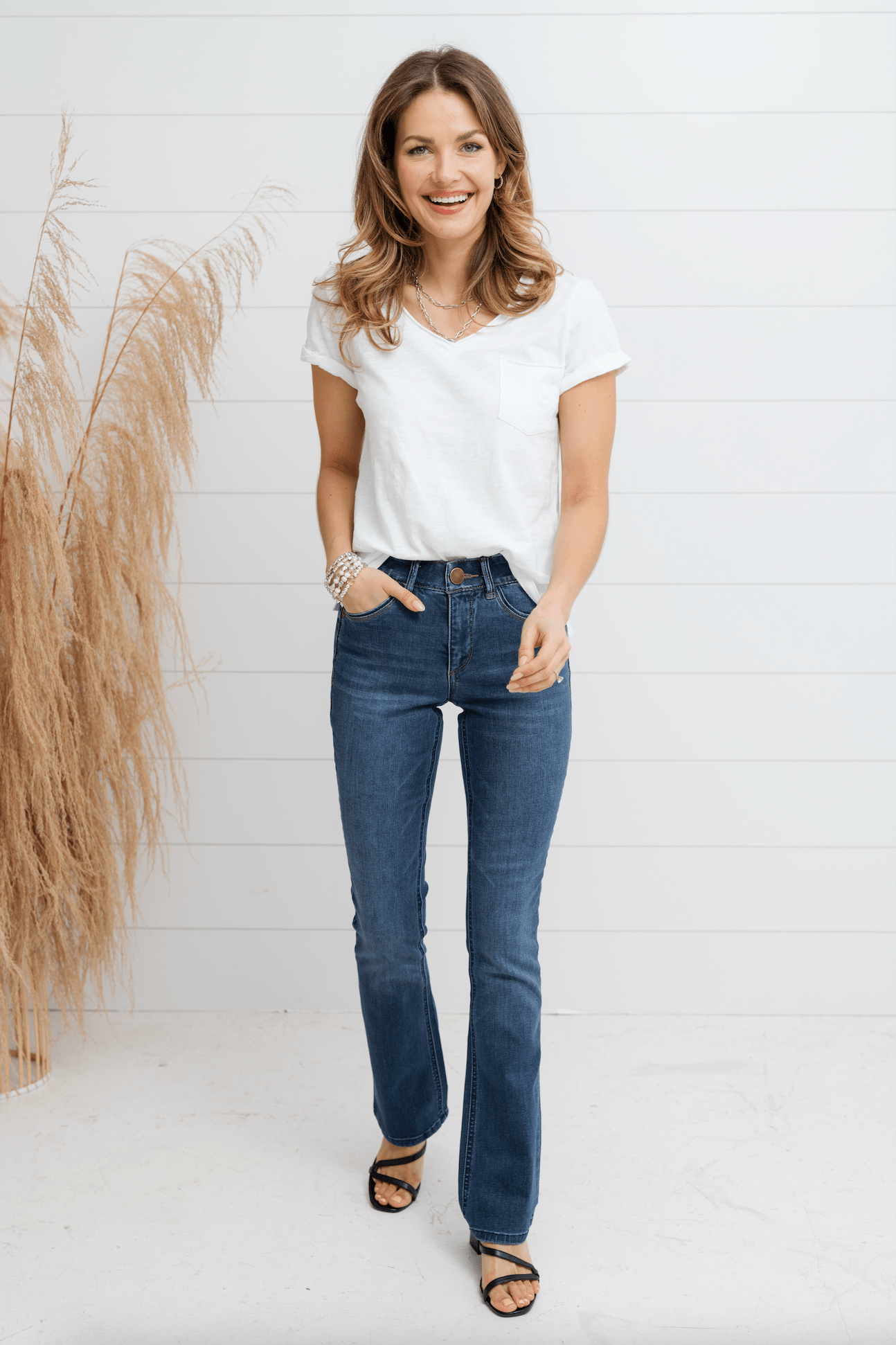 Roll Cuff Pocket Tee - White - Mainstream Boutique