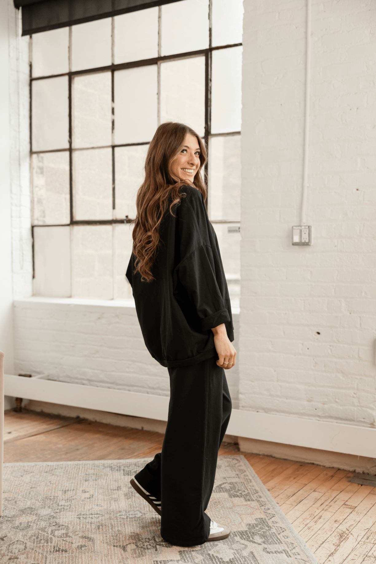 Italian Jet Setter Flowy Top - 2 Colors - Mainstream Boutique