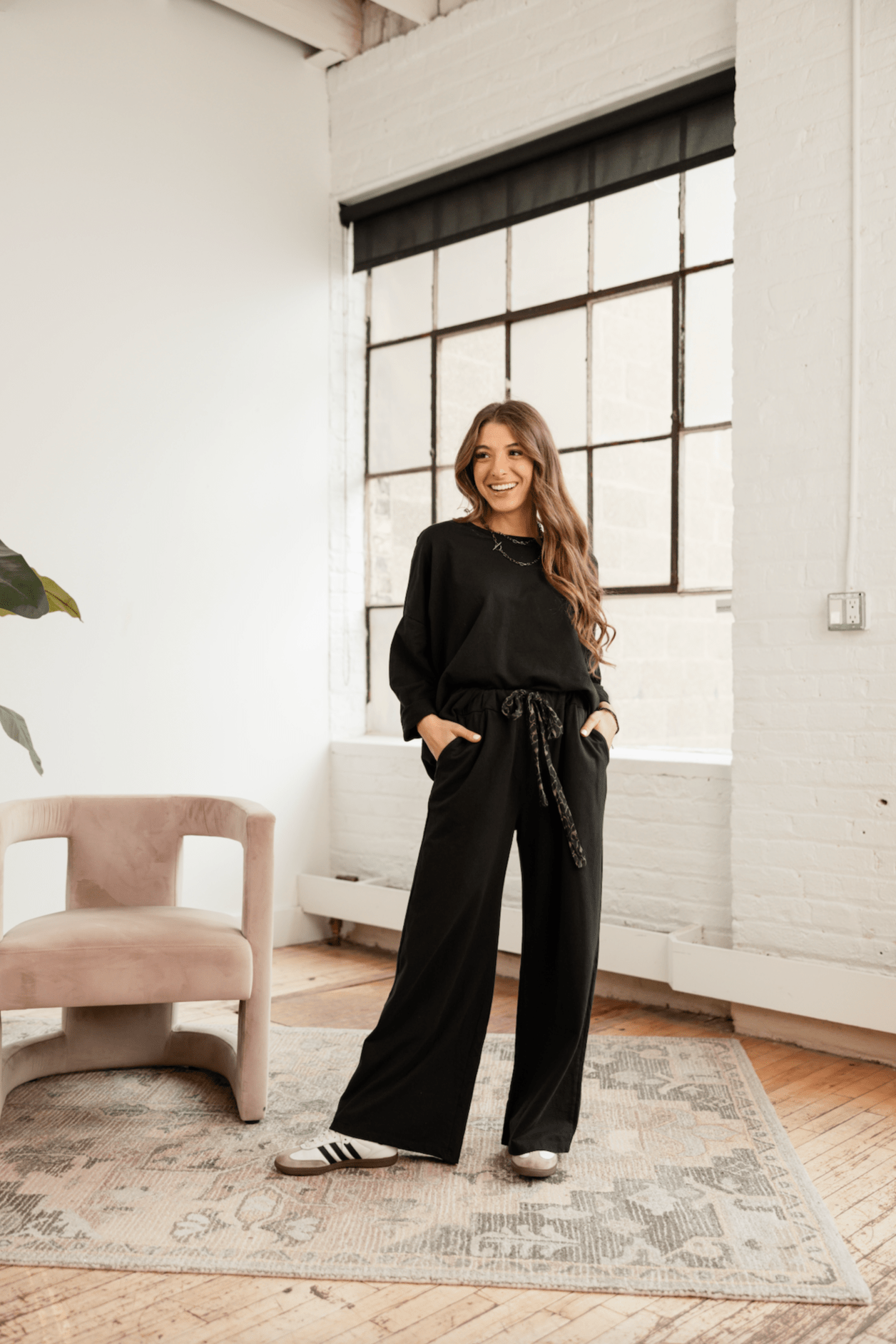 Italian Jet Setter Flowy Pant - Black - Mainstream Boutique