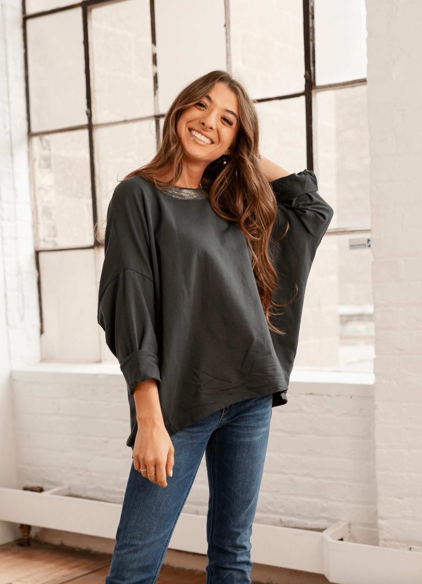 Italian Jet Setter Flowy Top - 2 Colors - Mainstream Boutique