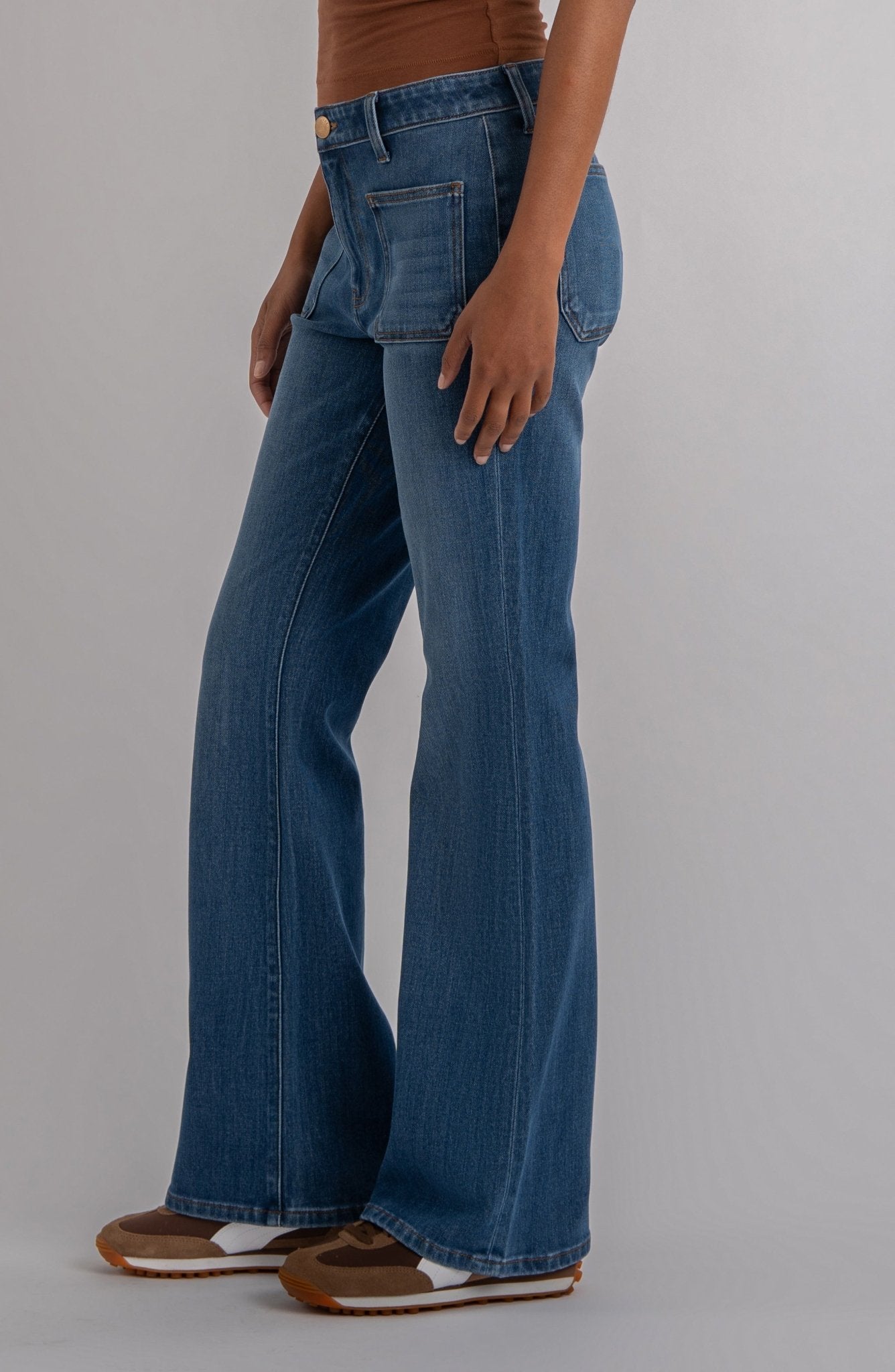 KUT Ana HR Flare W/ Patch Pockets - Apparent - Mainstream Boutique