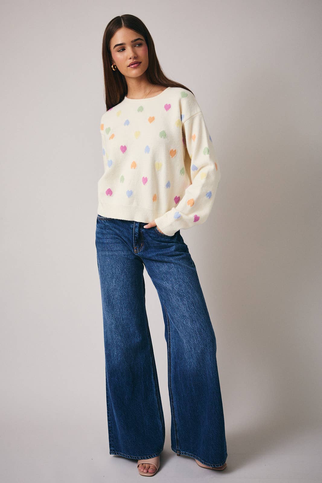 ROUND NECK LONG SLEEVE HEART GRAPHIC SWEATER - Mainstream Boutique