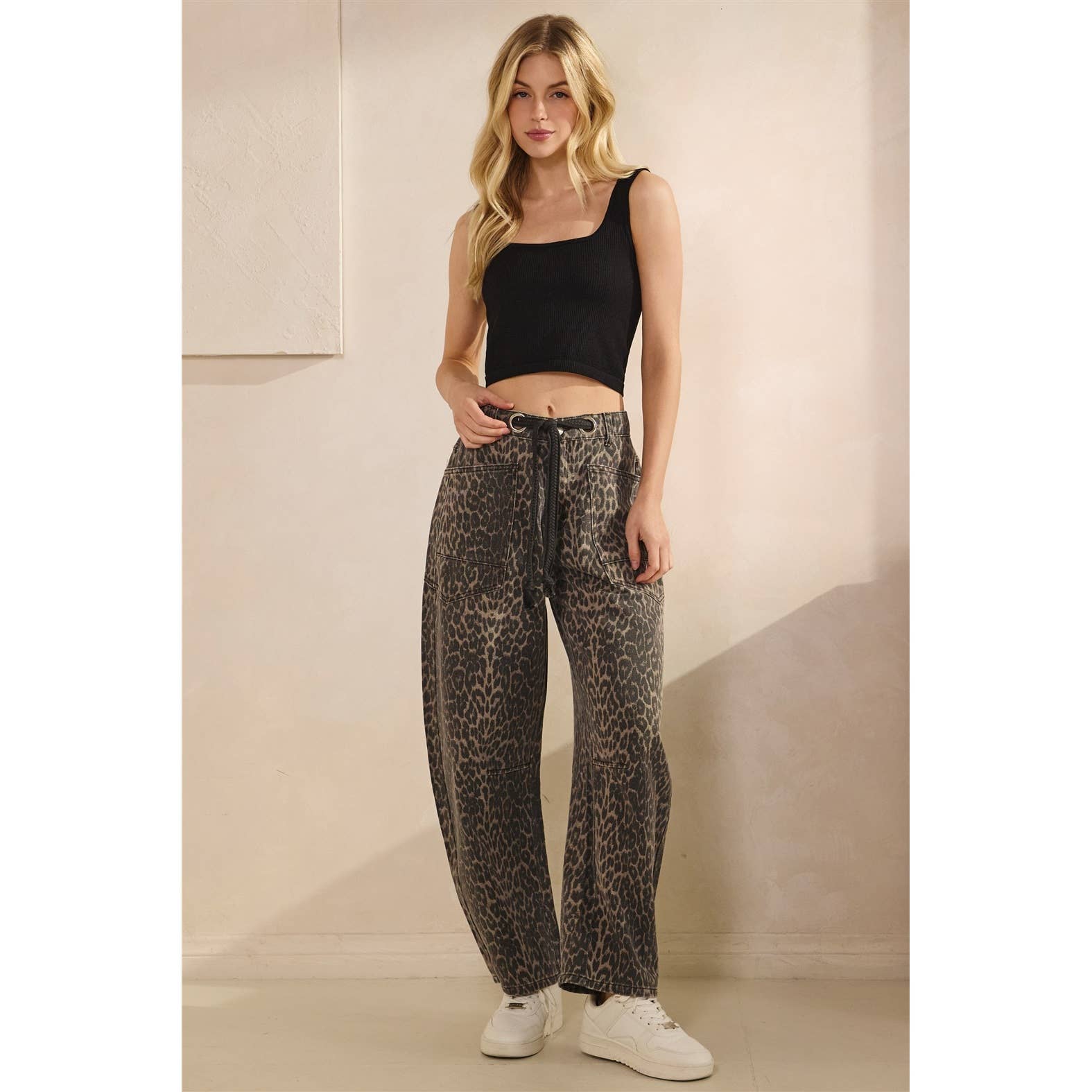 leopard print horseshoe barrel jeans with belt detail