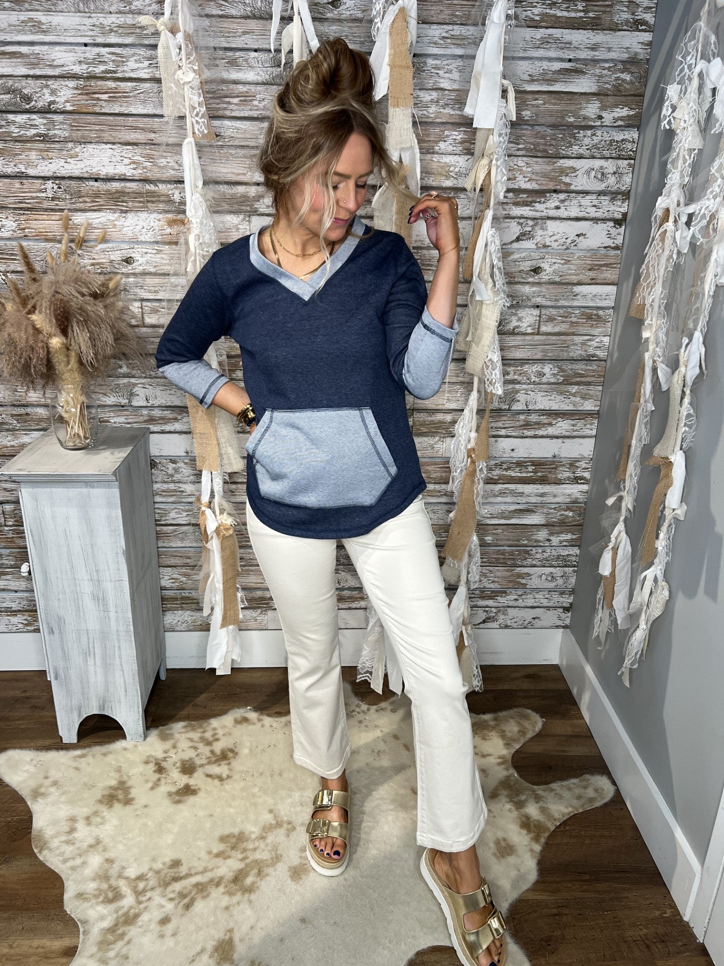 Kanga Vee Pullover - Mainstream Boutique