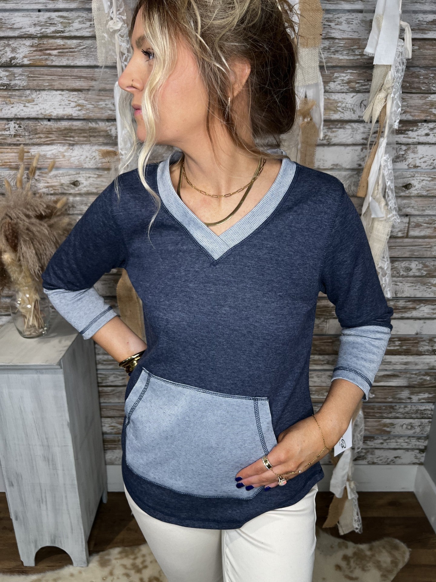 Kanga Vee Pullover - Mainstream Boutique
