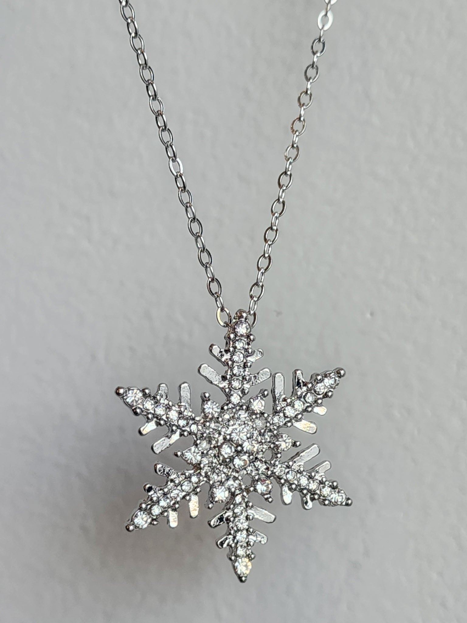 Silver Crystal Snowflake Set With Cable Chain - Mainstream Boutique
